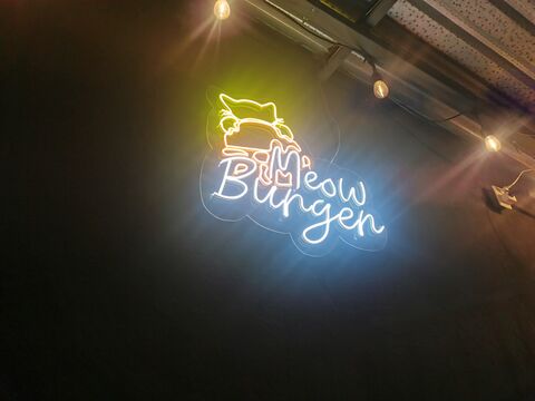 Meow Burger image 7