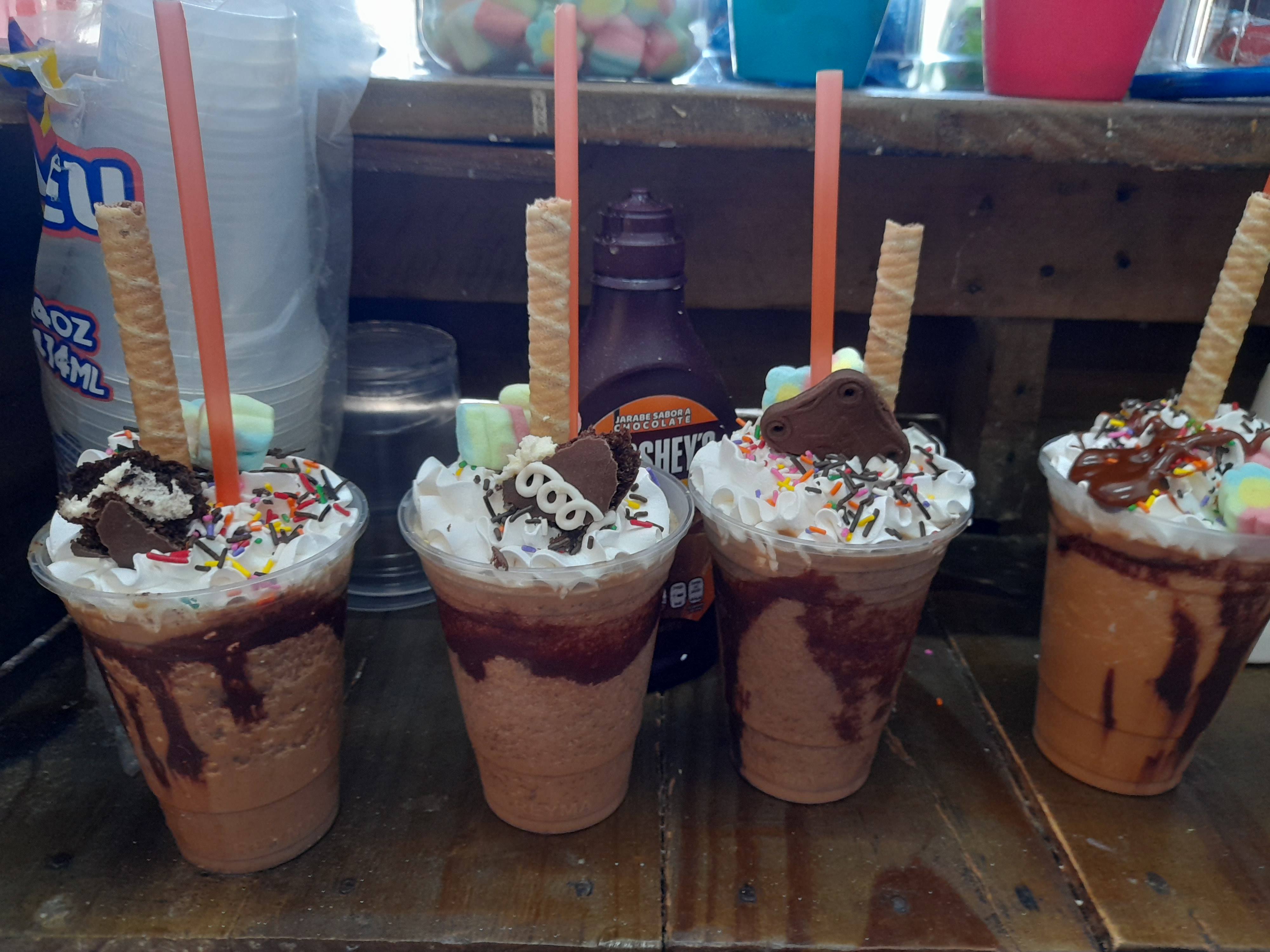 LA DULCE VIDA image 3