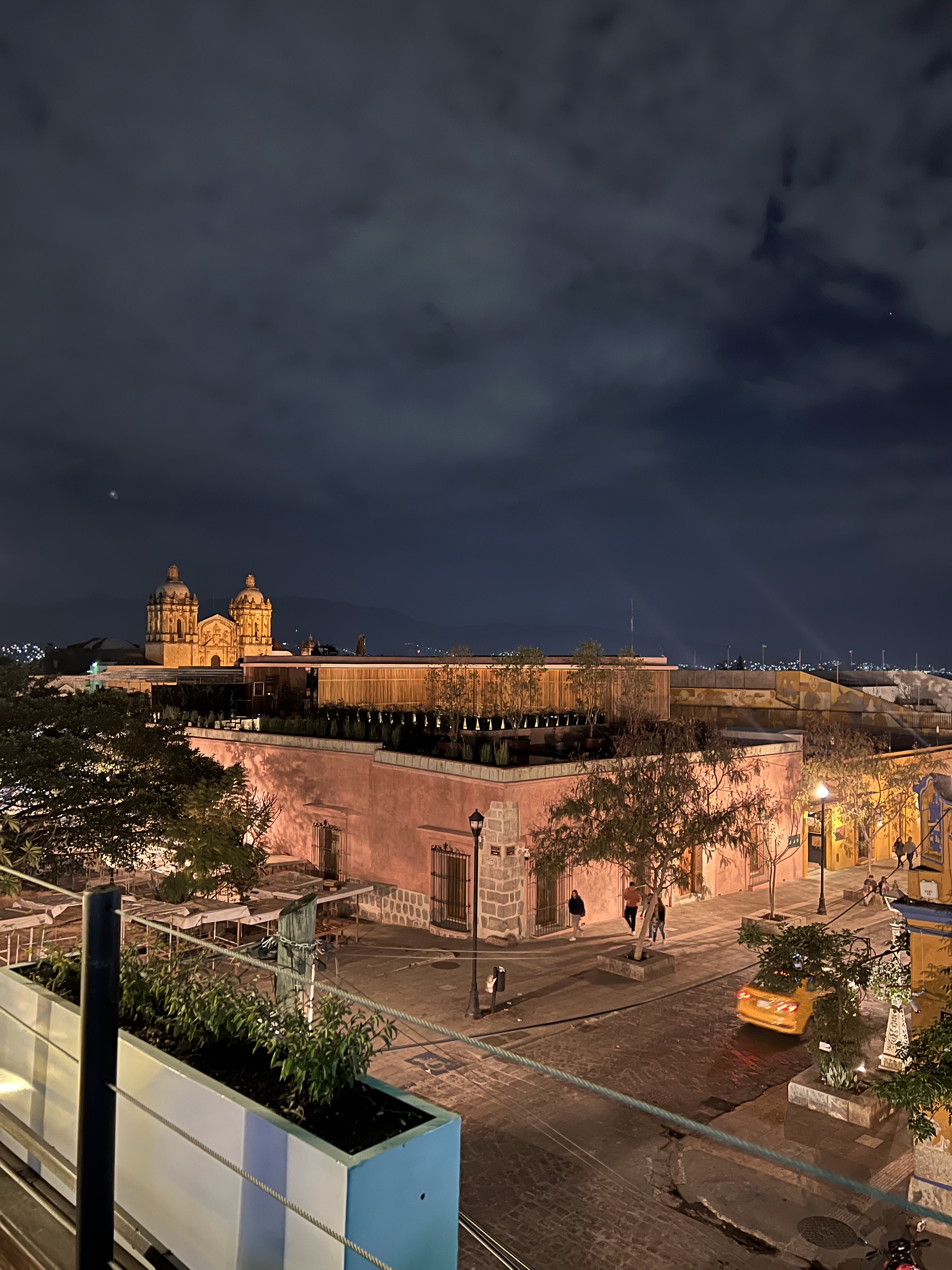 Friends | Live karaoke image 3