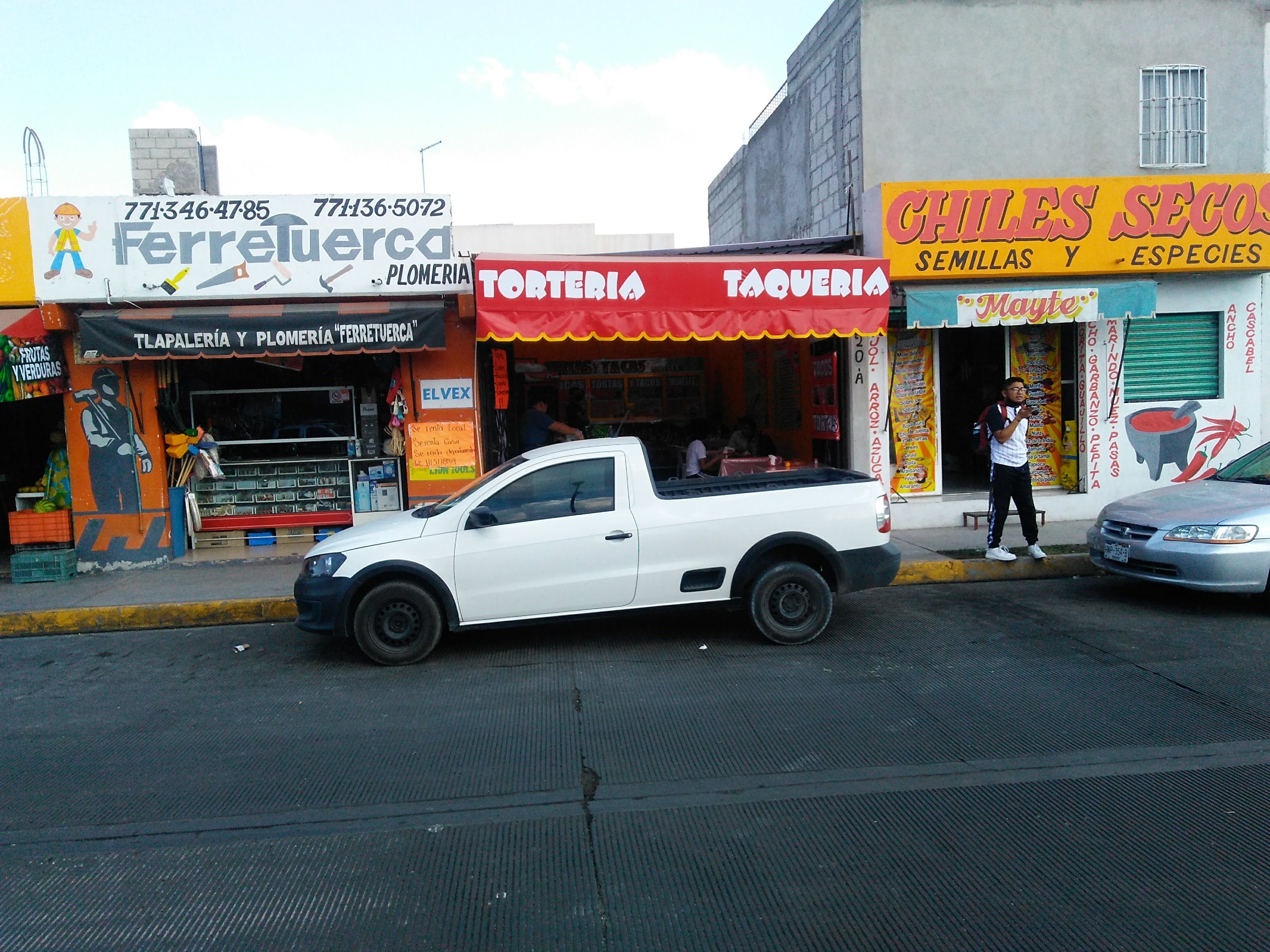 Tortas y Tacos "MENESES" image 9