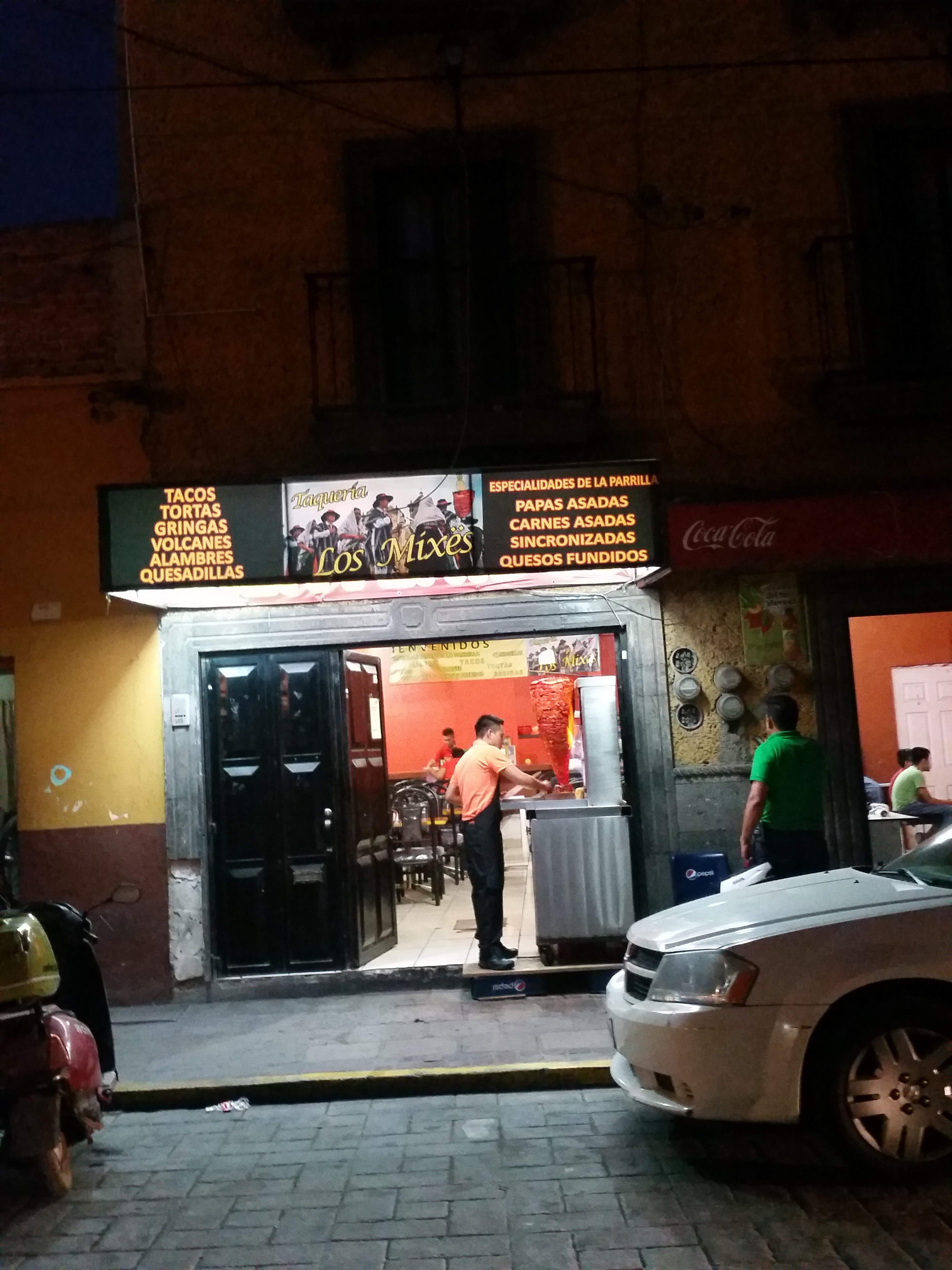 La Guelaguetza image 4