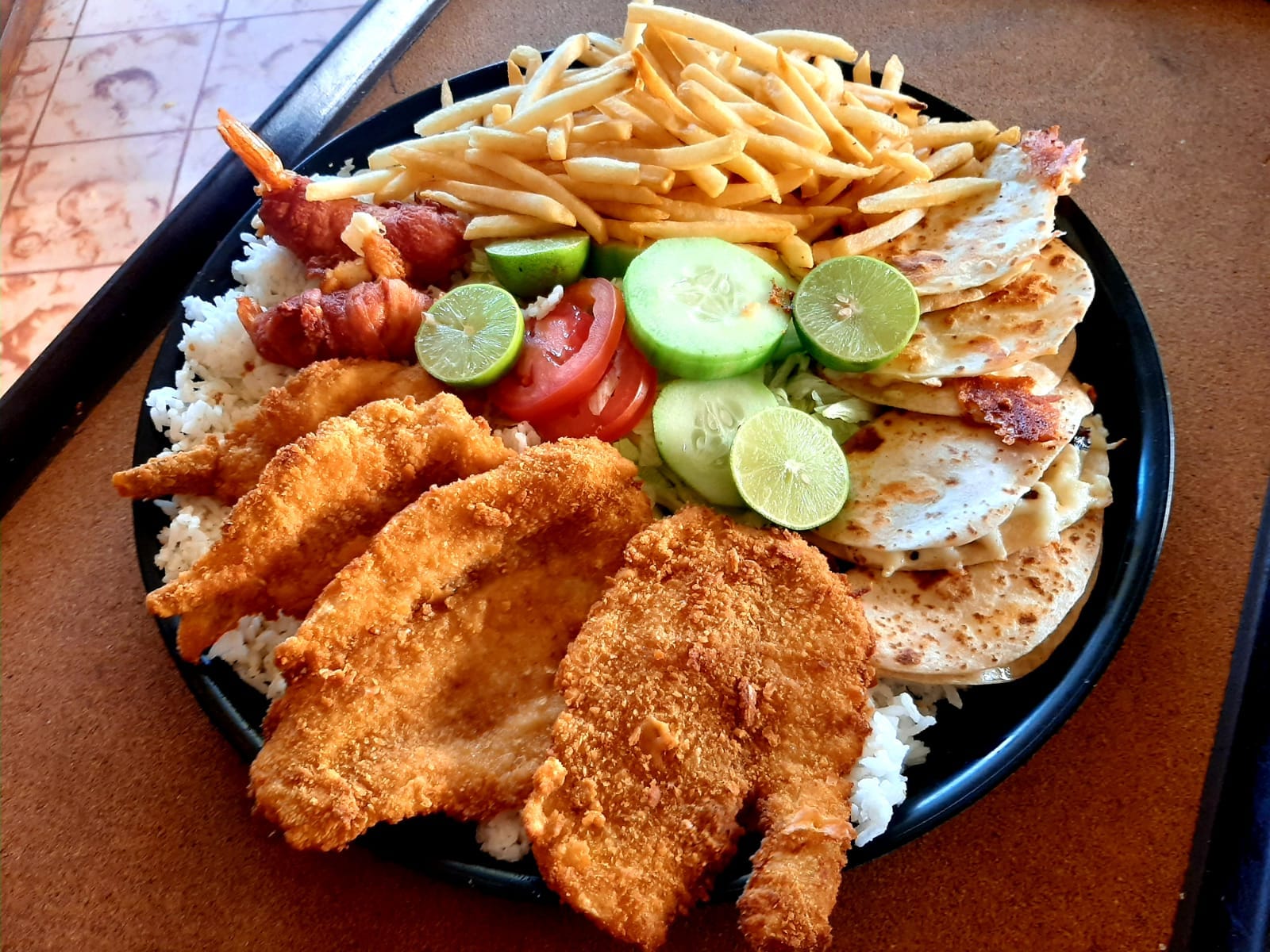 restaurante EL DORADO ( mariscos cielo azul ) image 2