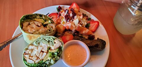 Mix Salad House image 2