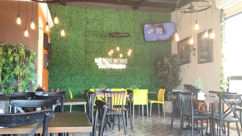 Mix Salad House image 3