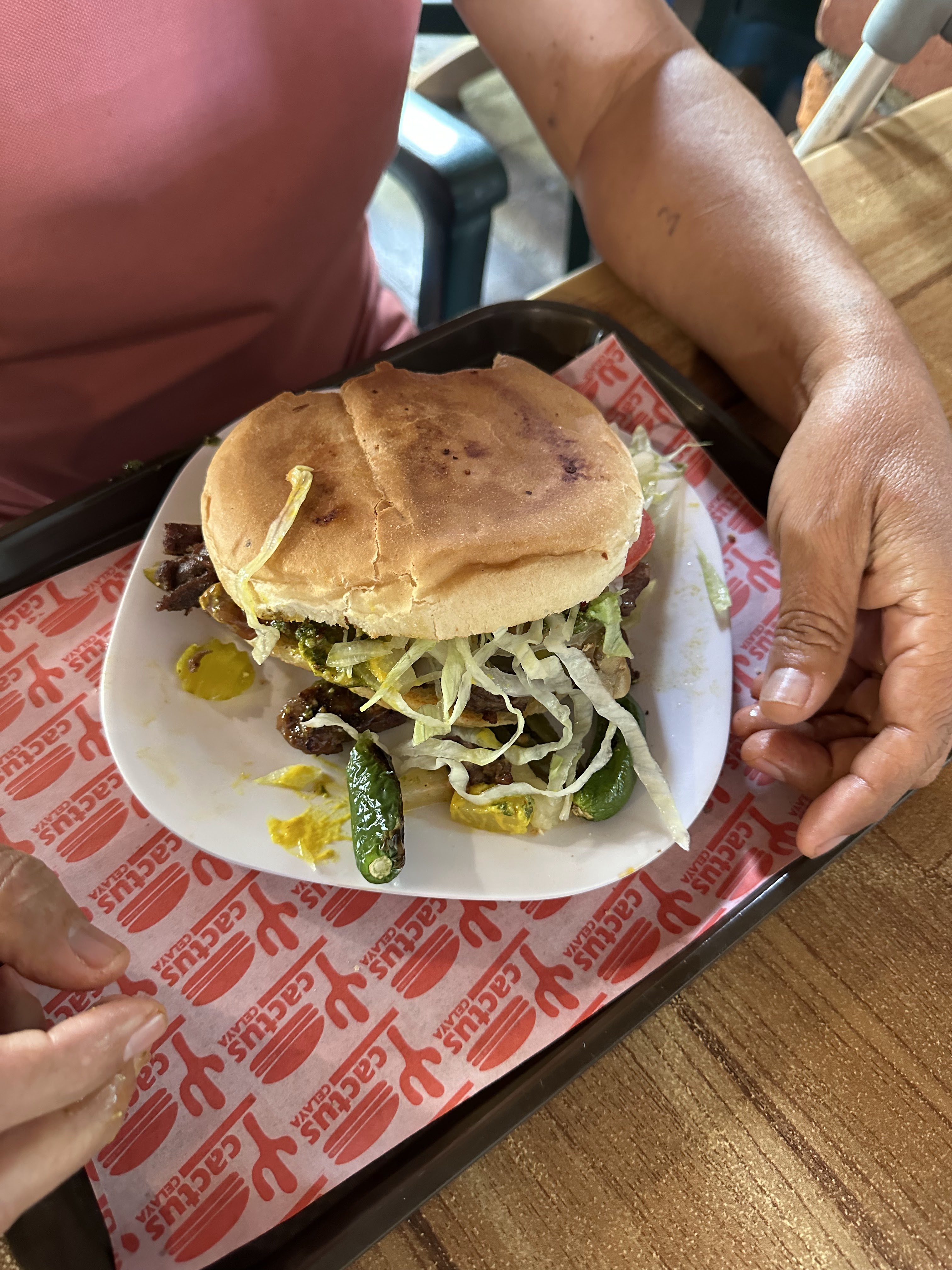 Cactus Hamburguesas image 4