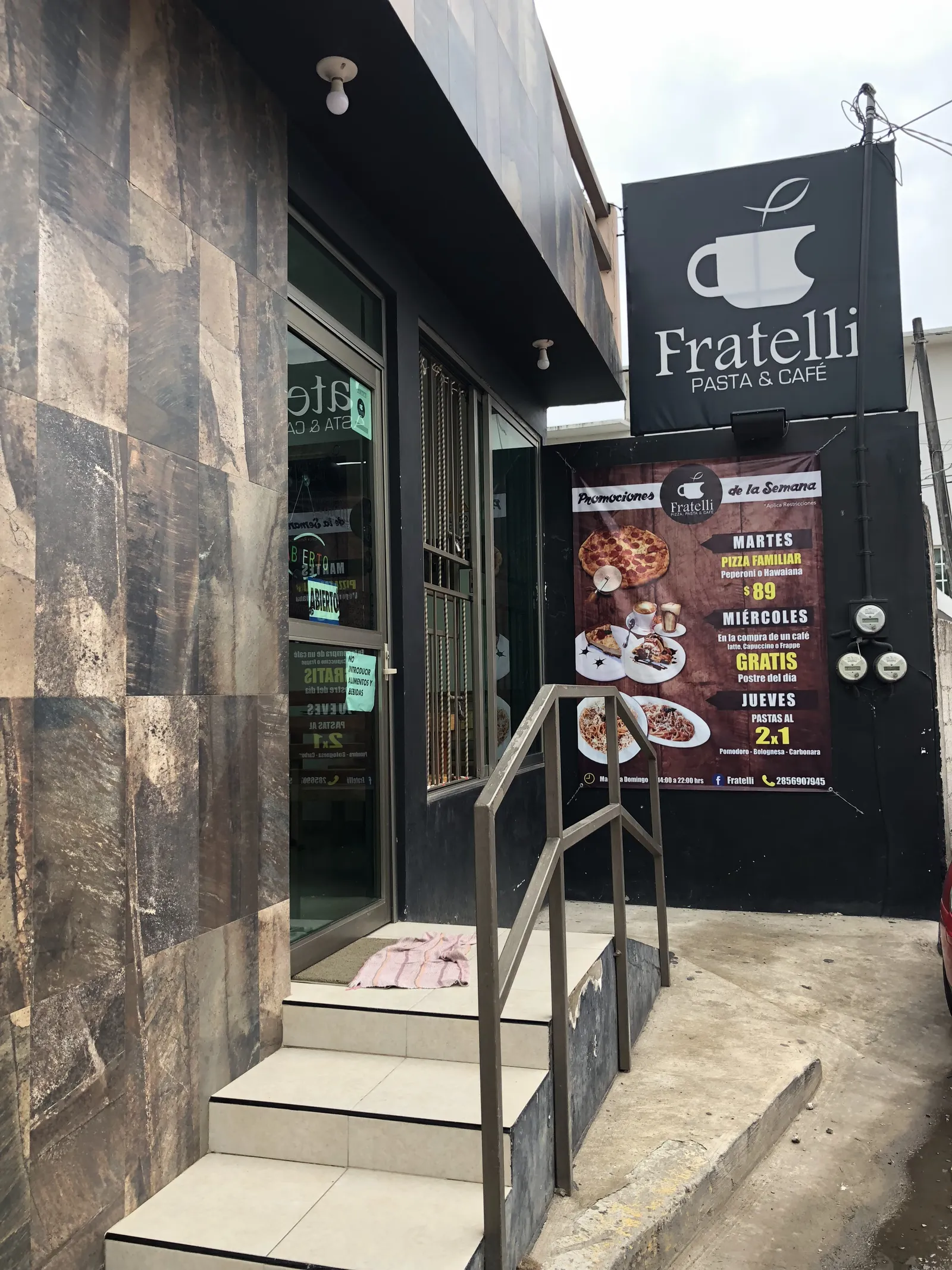 Fratelli Pizza Pasta Cafe image 9