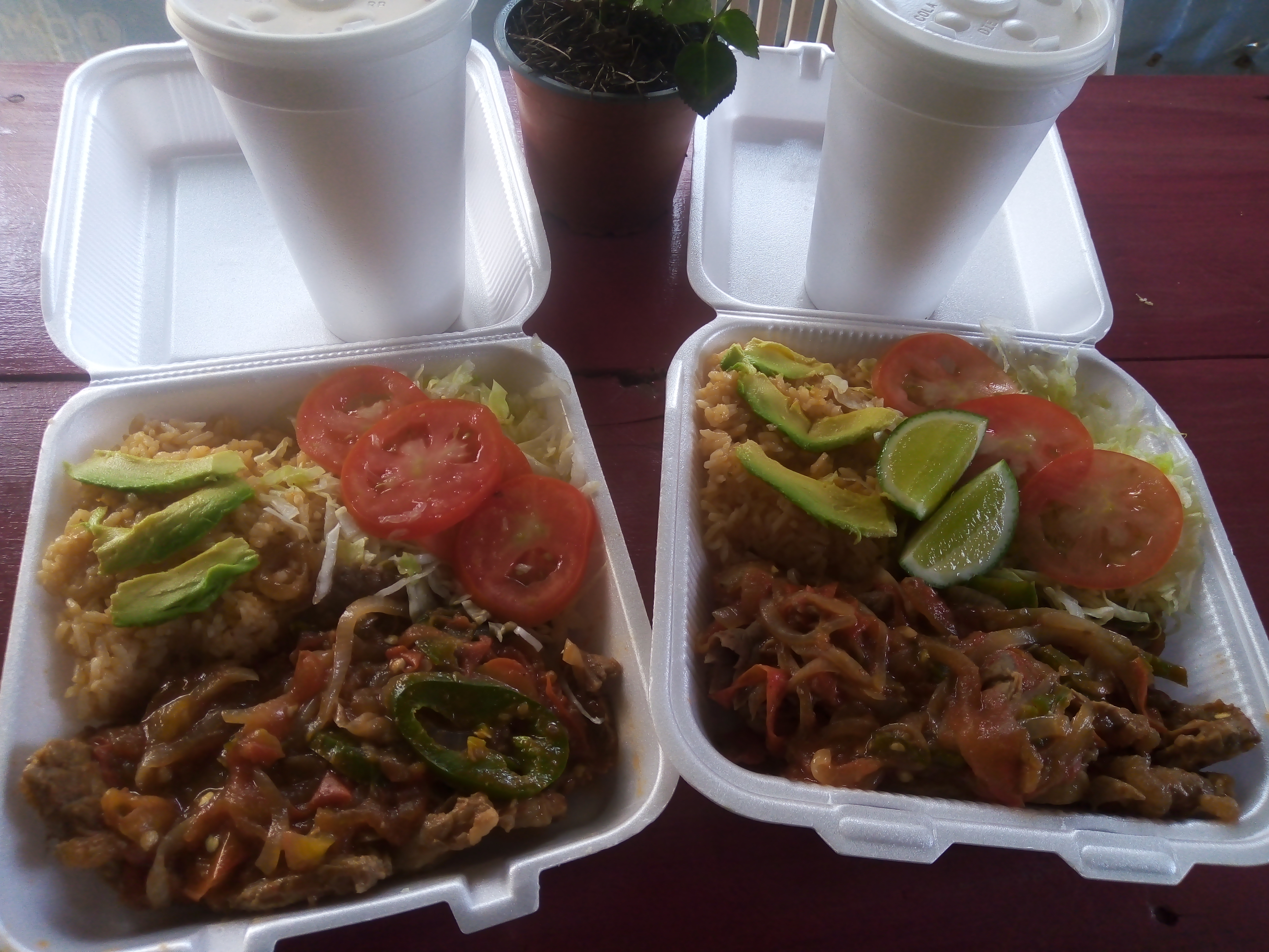 Antojitos The family .. servicio a domicilio image 1