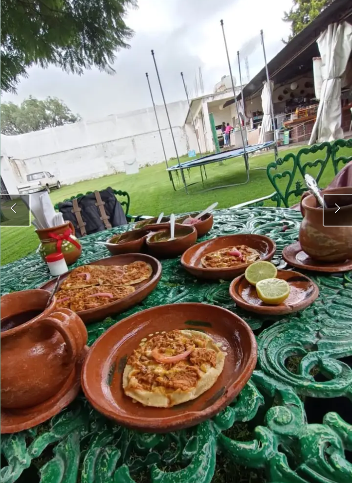 Antojeria Las Jacarandas image 5
