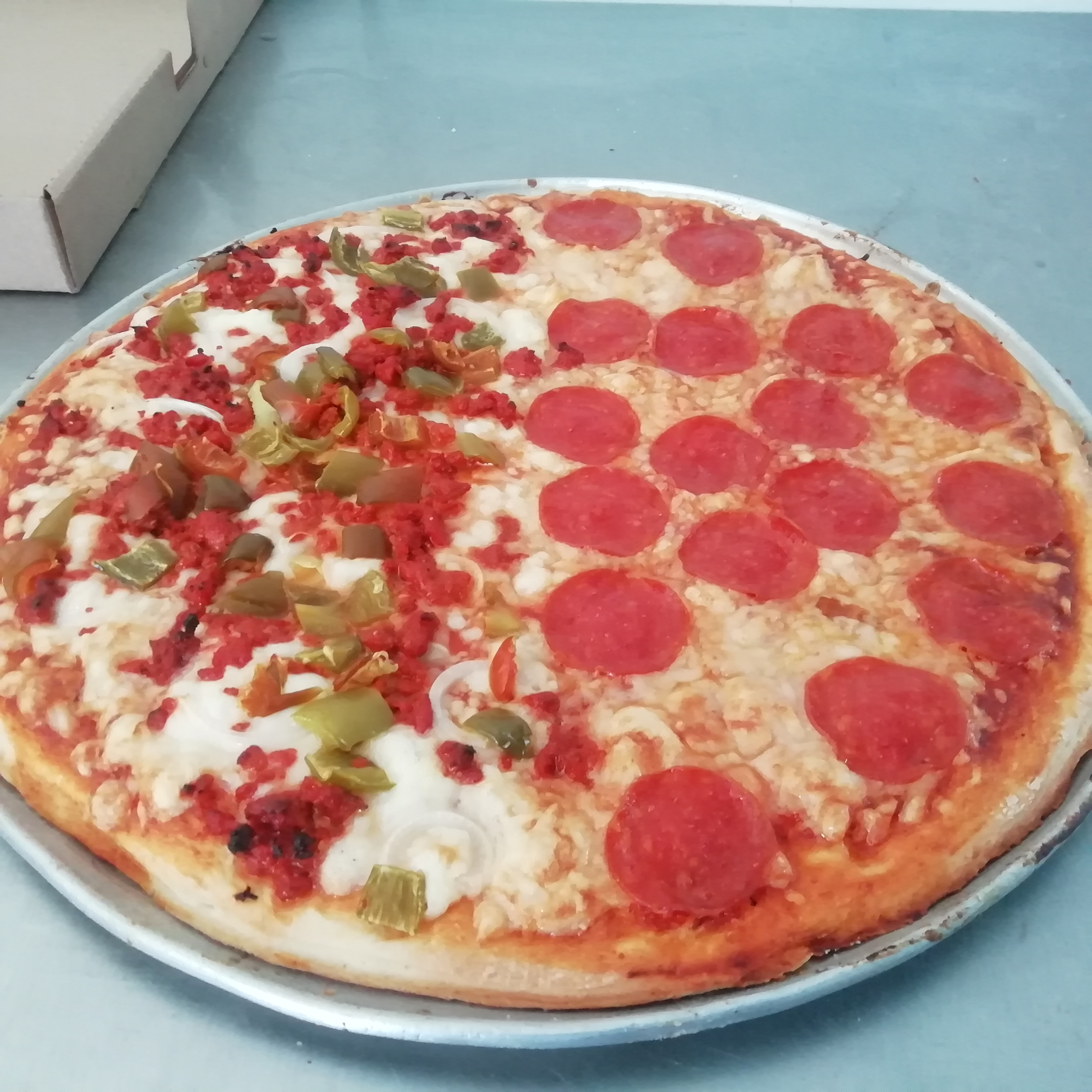 Golden Pizzas image 1