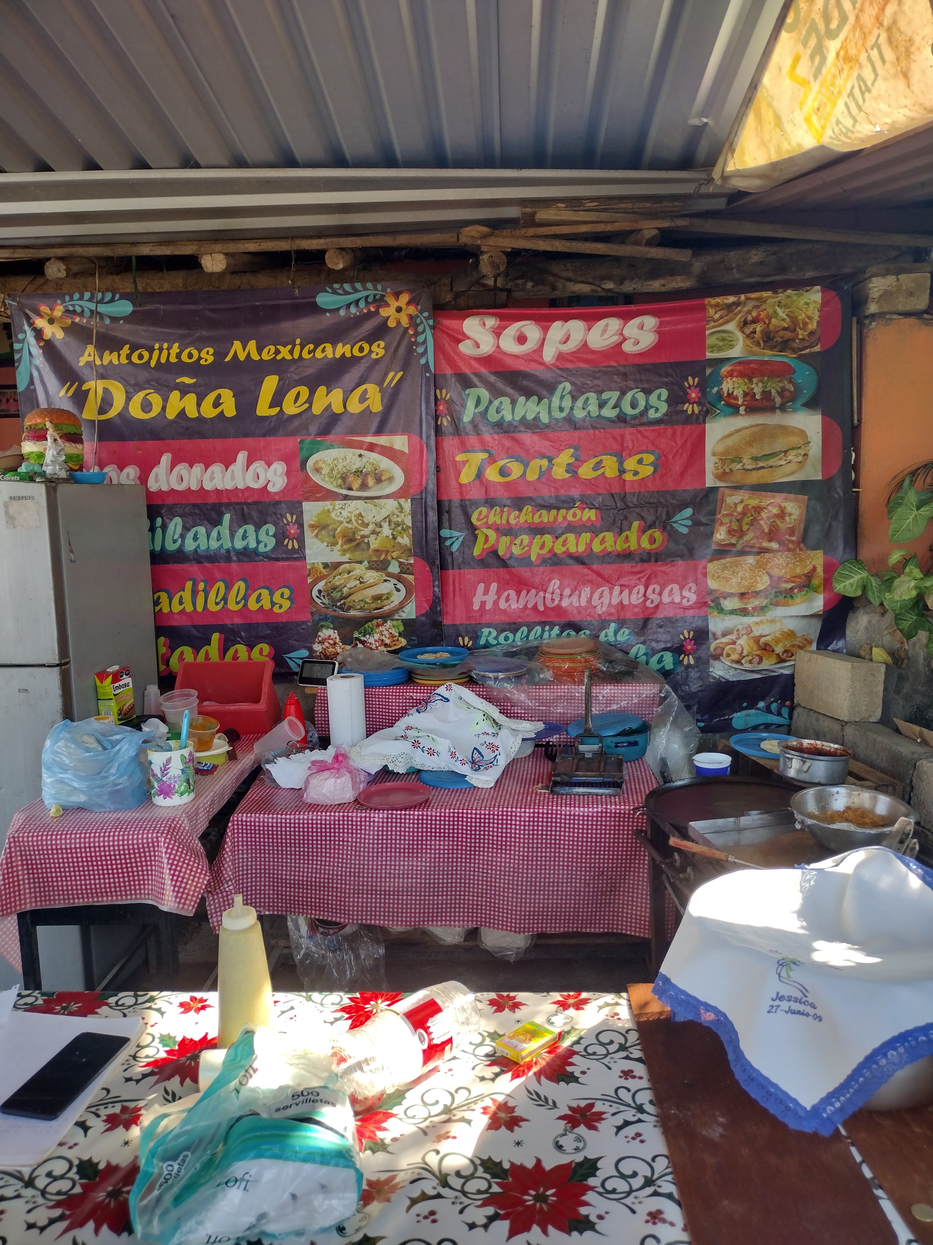 Antojitos doña lena image 2