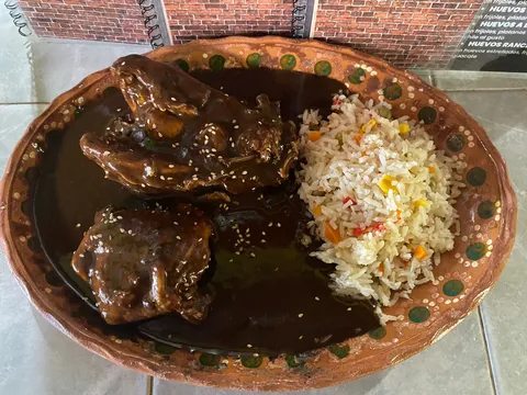 RESTAURANTE "AROMAS" image 2