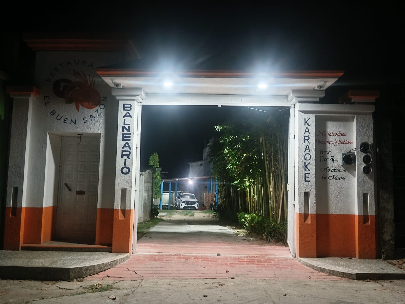 Restaurant bar el buen sazon image 1