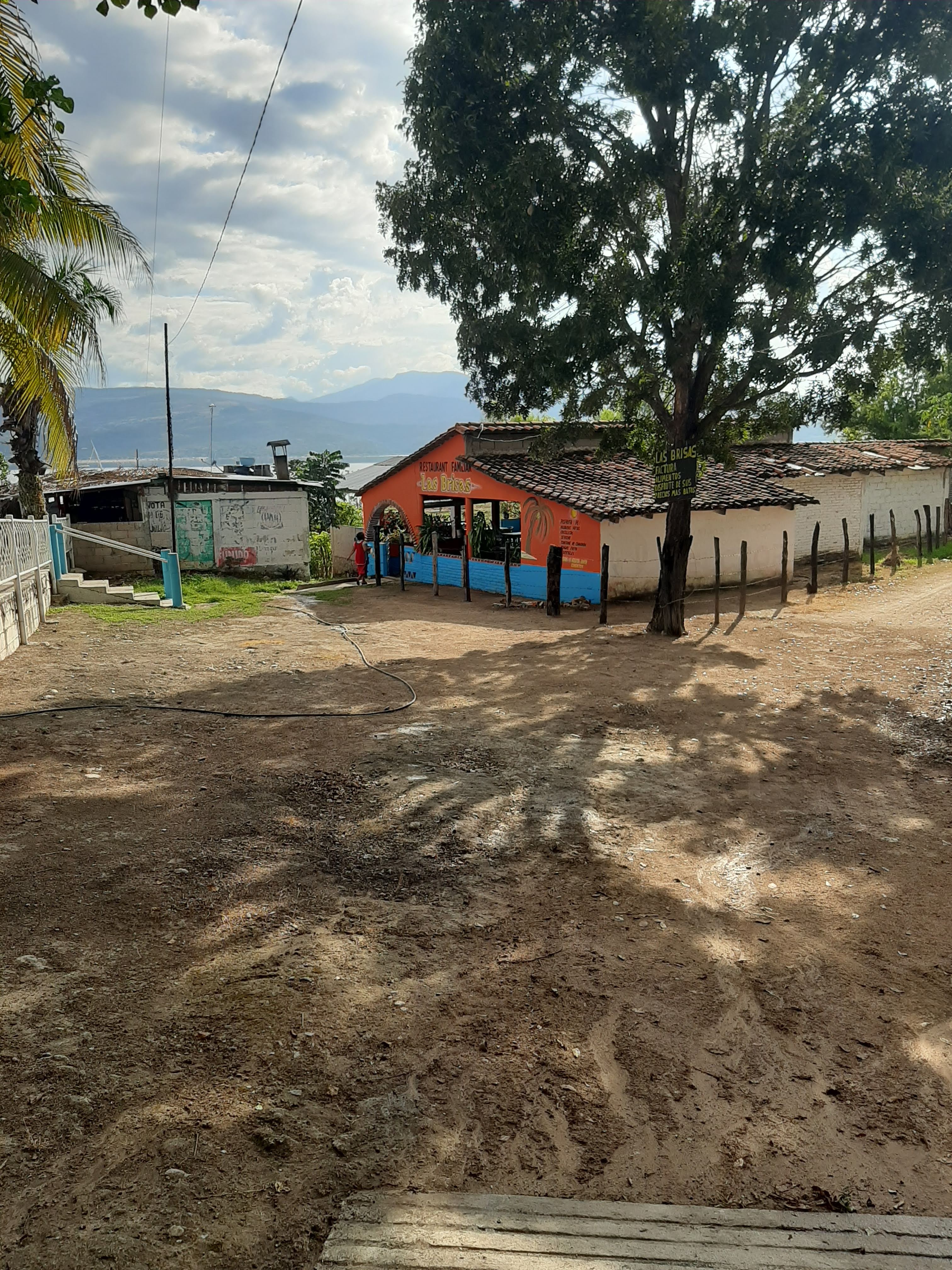 RESTAURANT FAMILIAR LAS BRISAS image 2