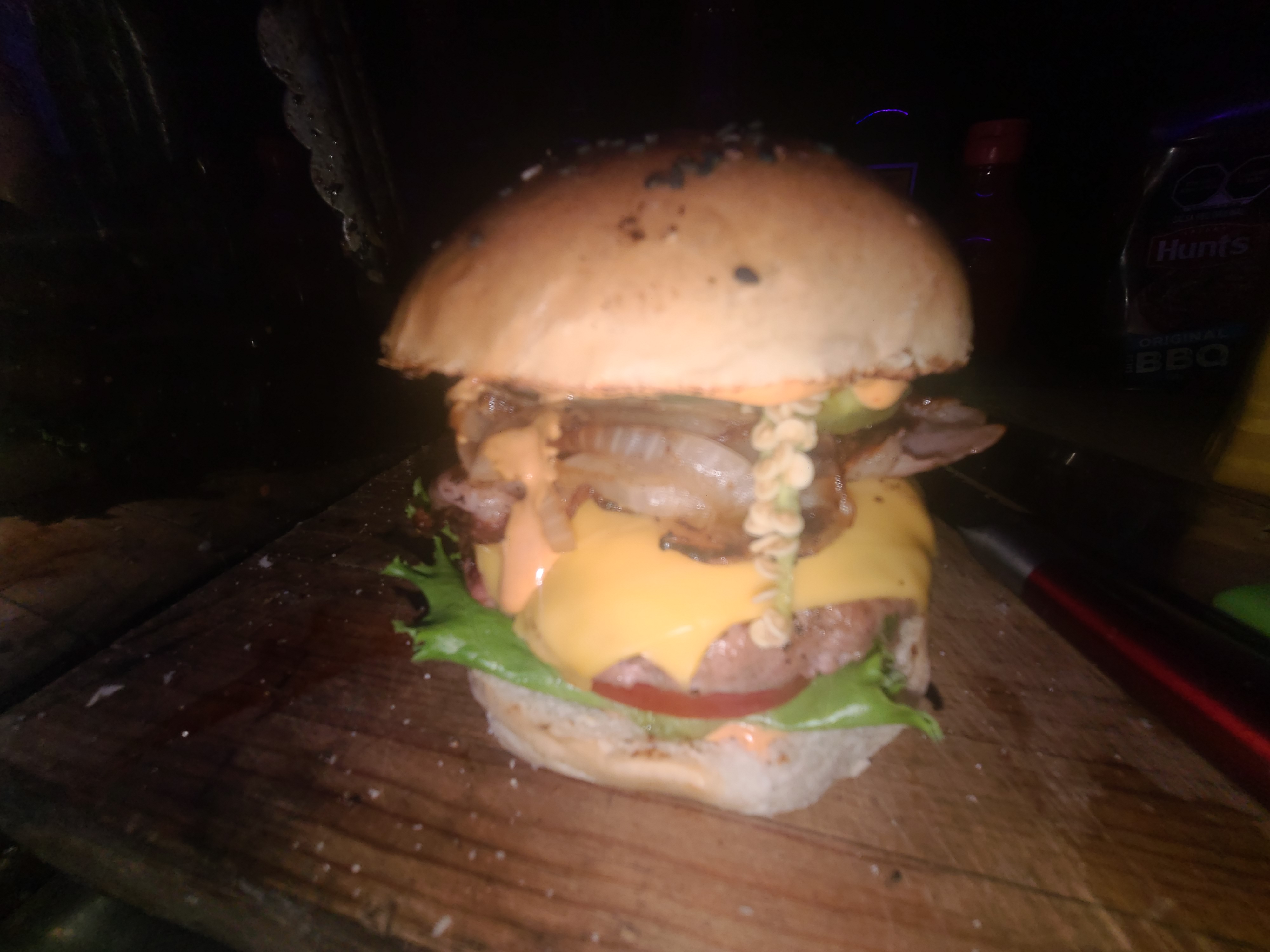 HAMBURGESAS Y ALITAS image 2