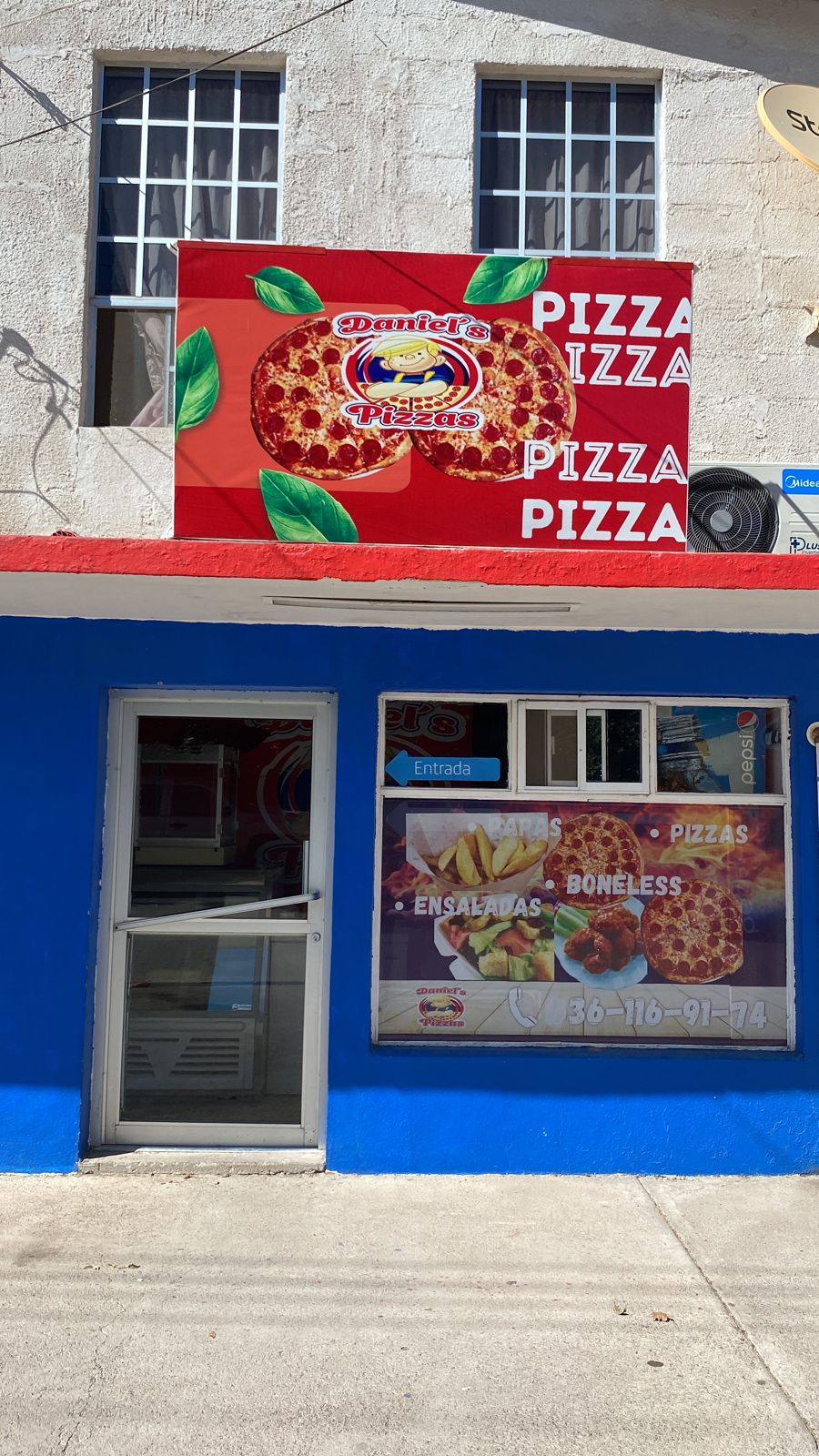 PIZZAS DANIEL'S image 1