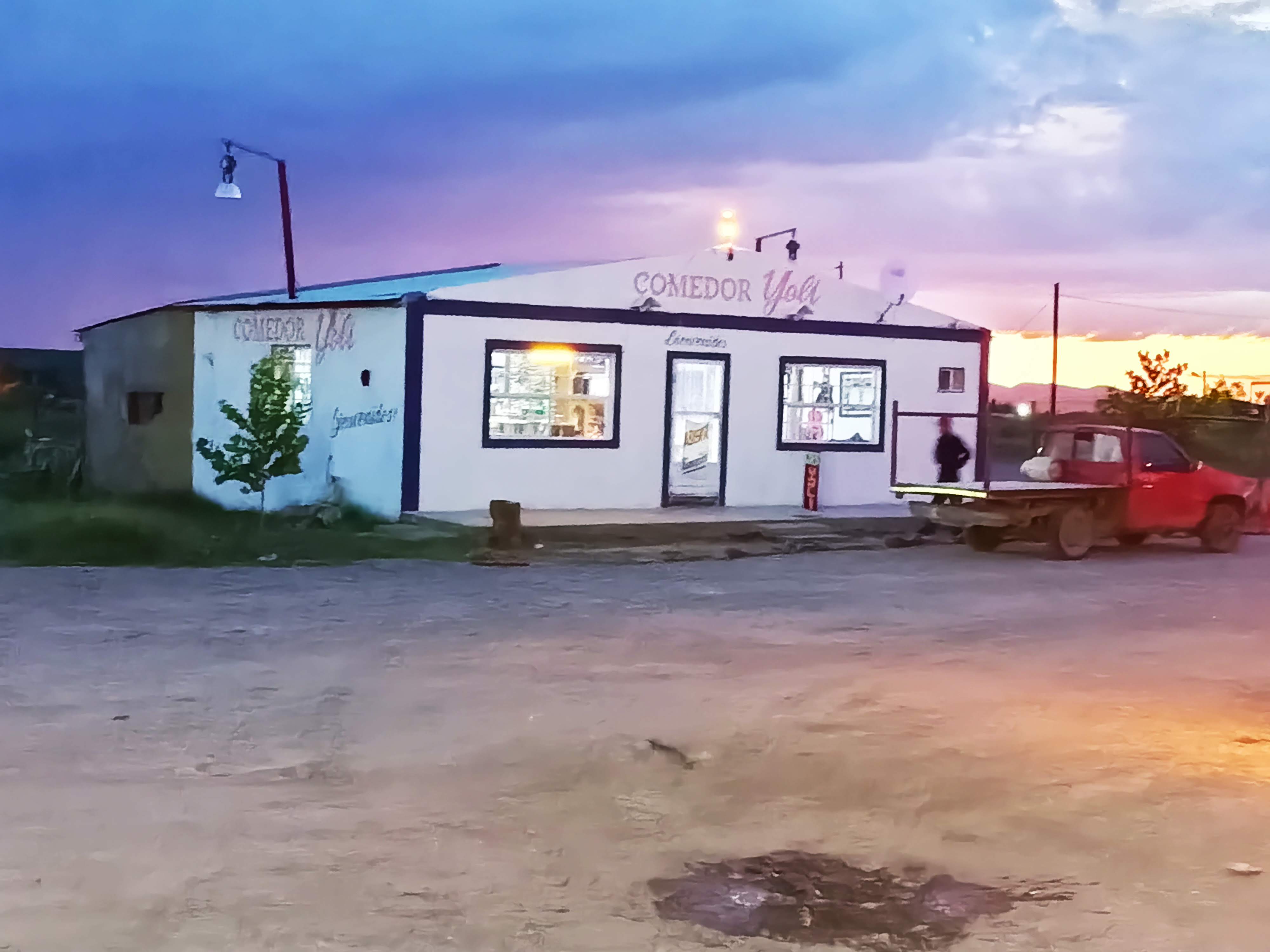 Comedor YOLY image 10