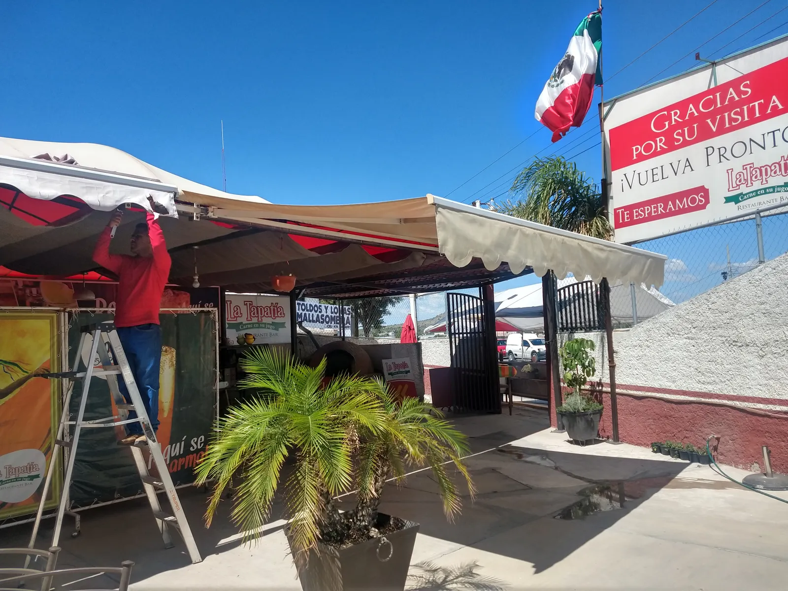 LA TAPATIA image 8
