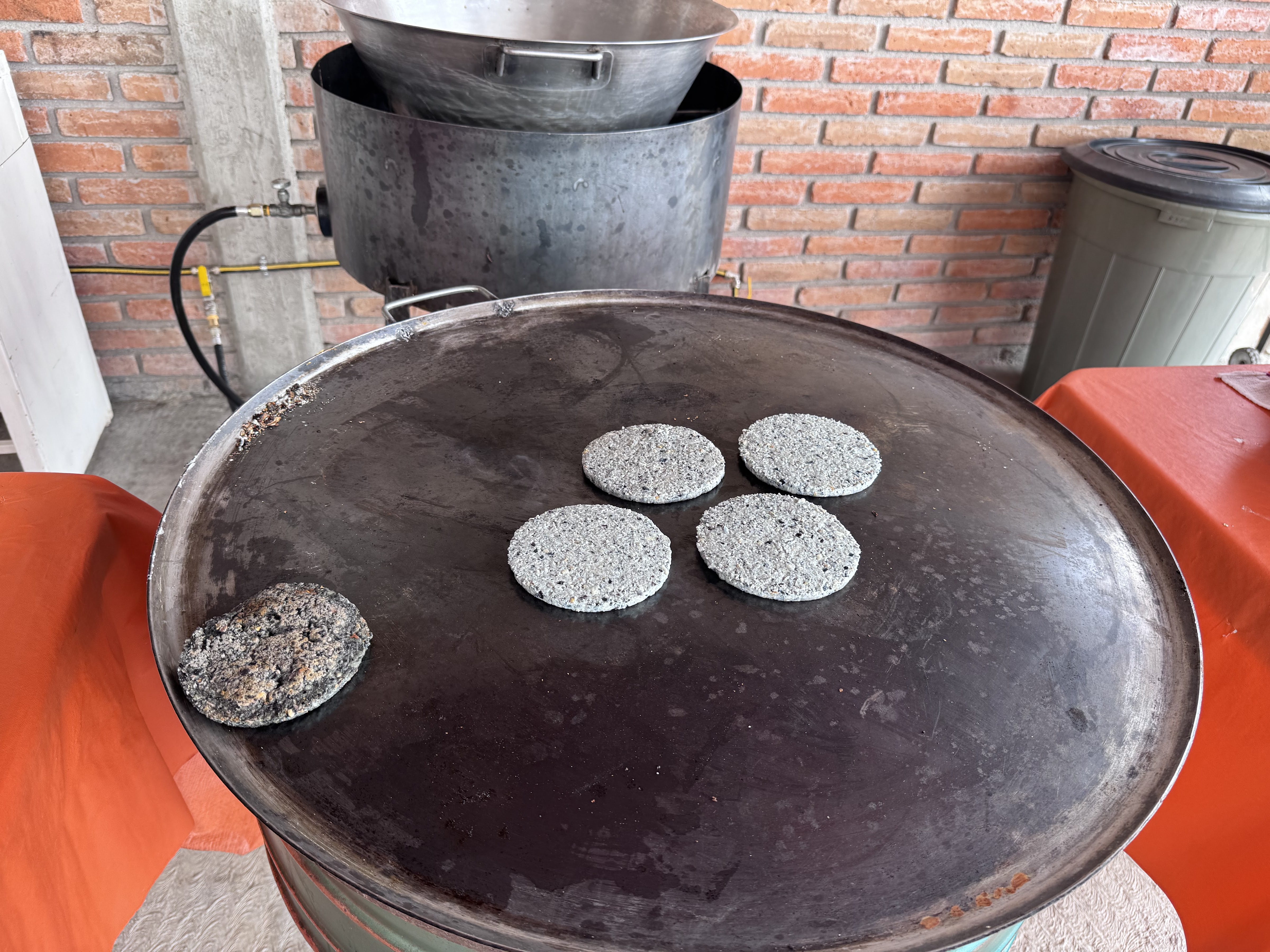 Gorditas de Maíz Quebrado "LOS PRIETOS" image 6