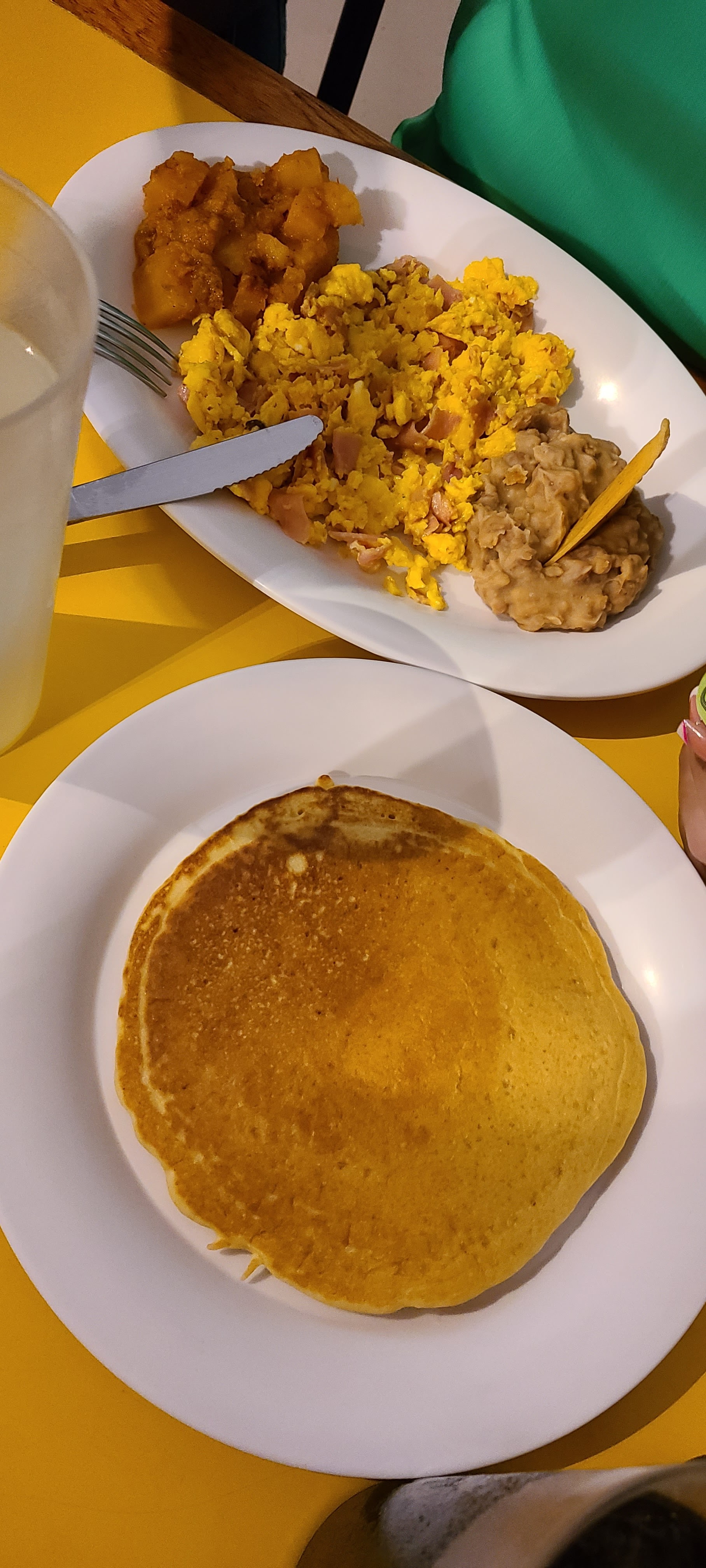 Los Farolitos Centro image 7