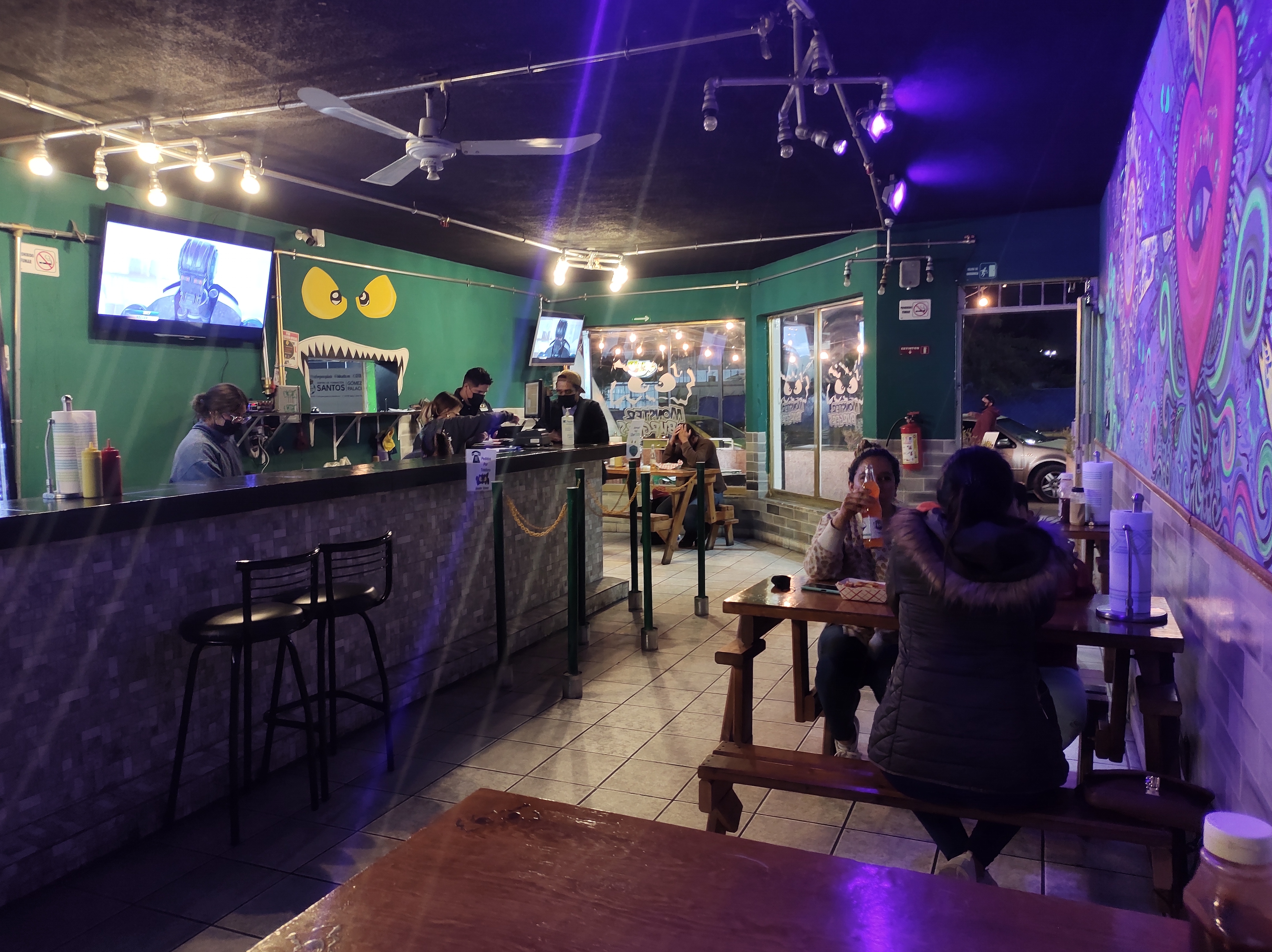 Monster Burgers image 4