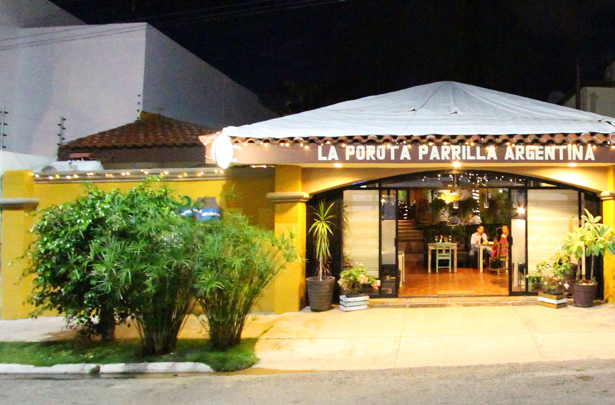 Restaurante La Porota Parrilla Argentina image 1