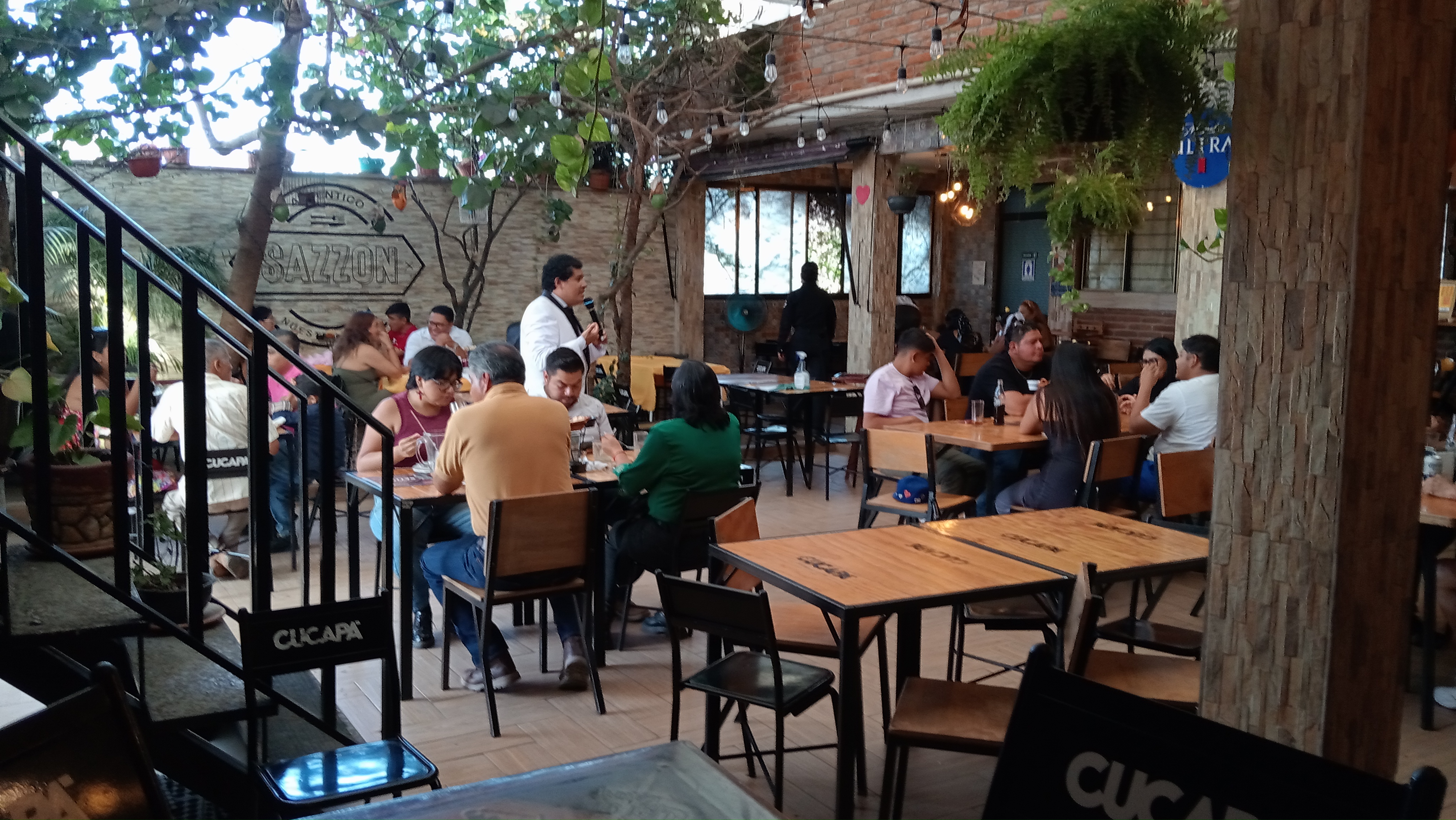 SAZZON RESTAURANTE image 5
