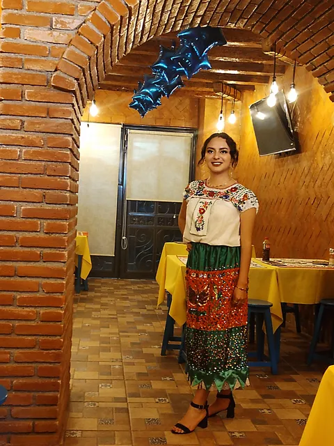 Moloteria y Antojitos Kairos image 4
