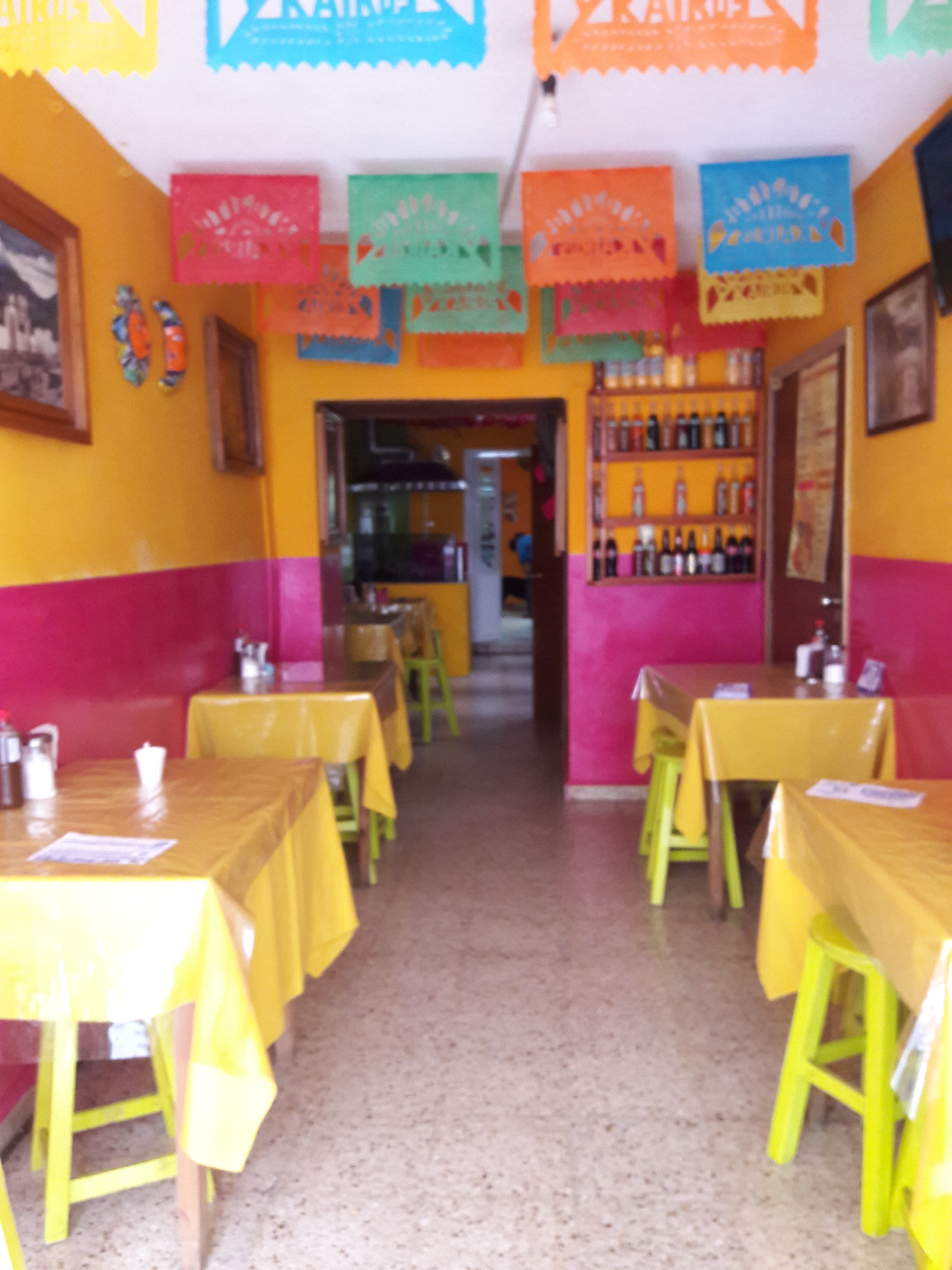 Moloteria y Antojitos Kairos image 10