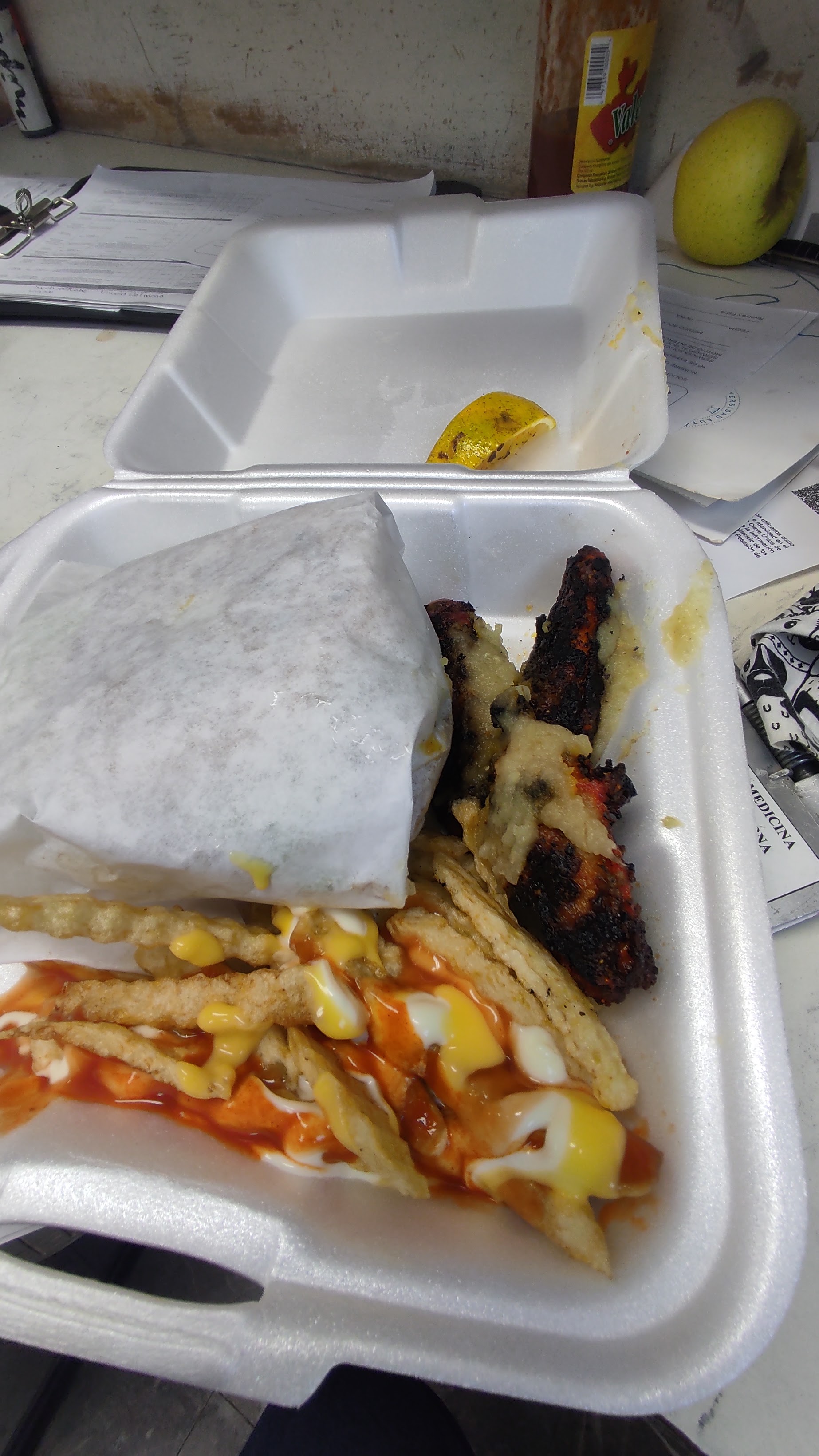 Hamburguesas al carbón “Las banquitas” image 2