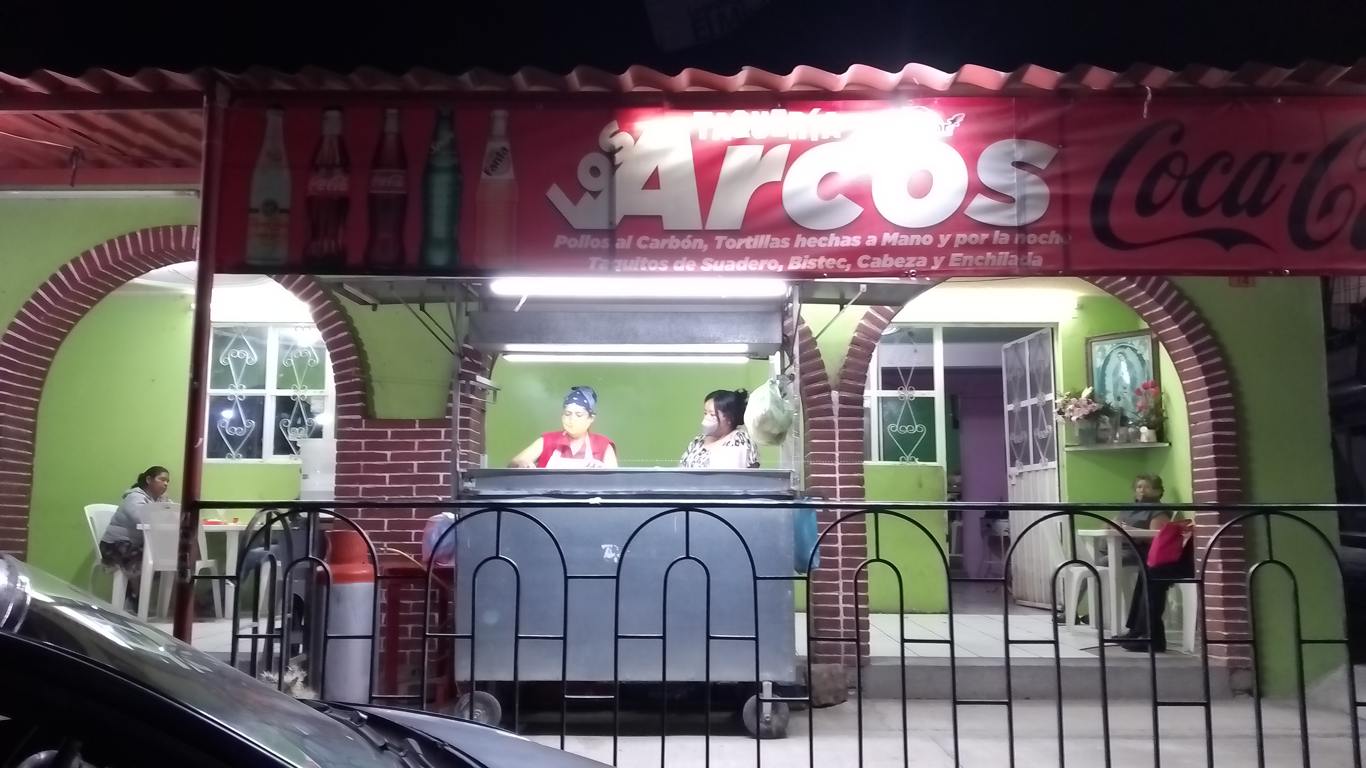 Taquería Los Arcos - ¨El auténtico sabor de la mixteca poblana¨ image 1
