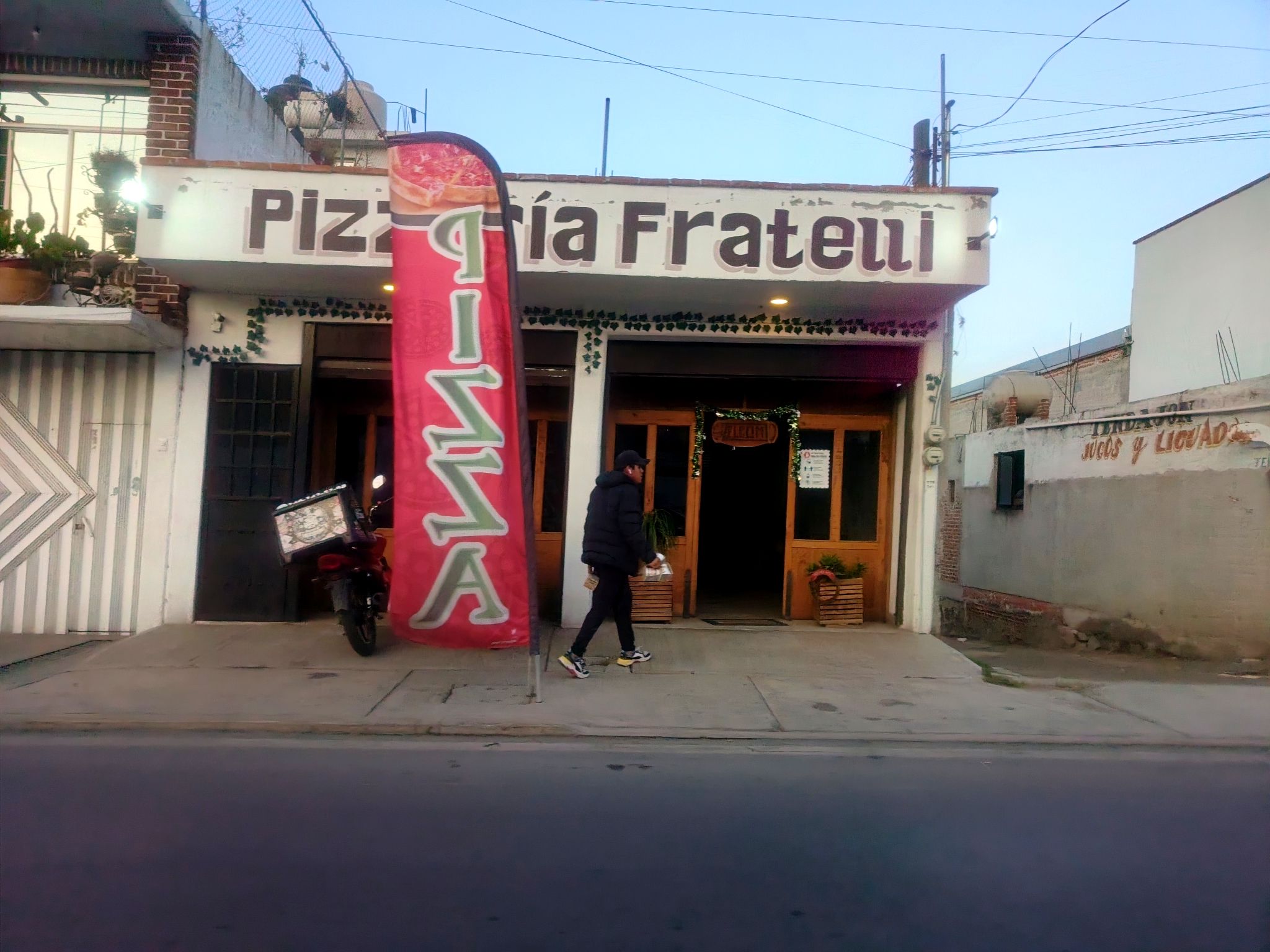 Pizzería "Fratelli" image 2