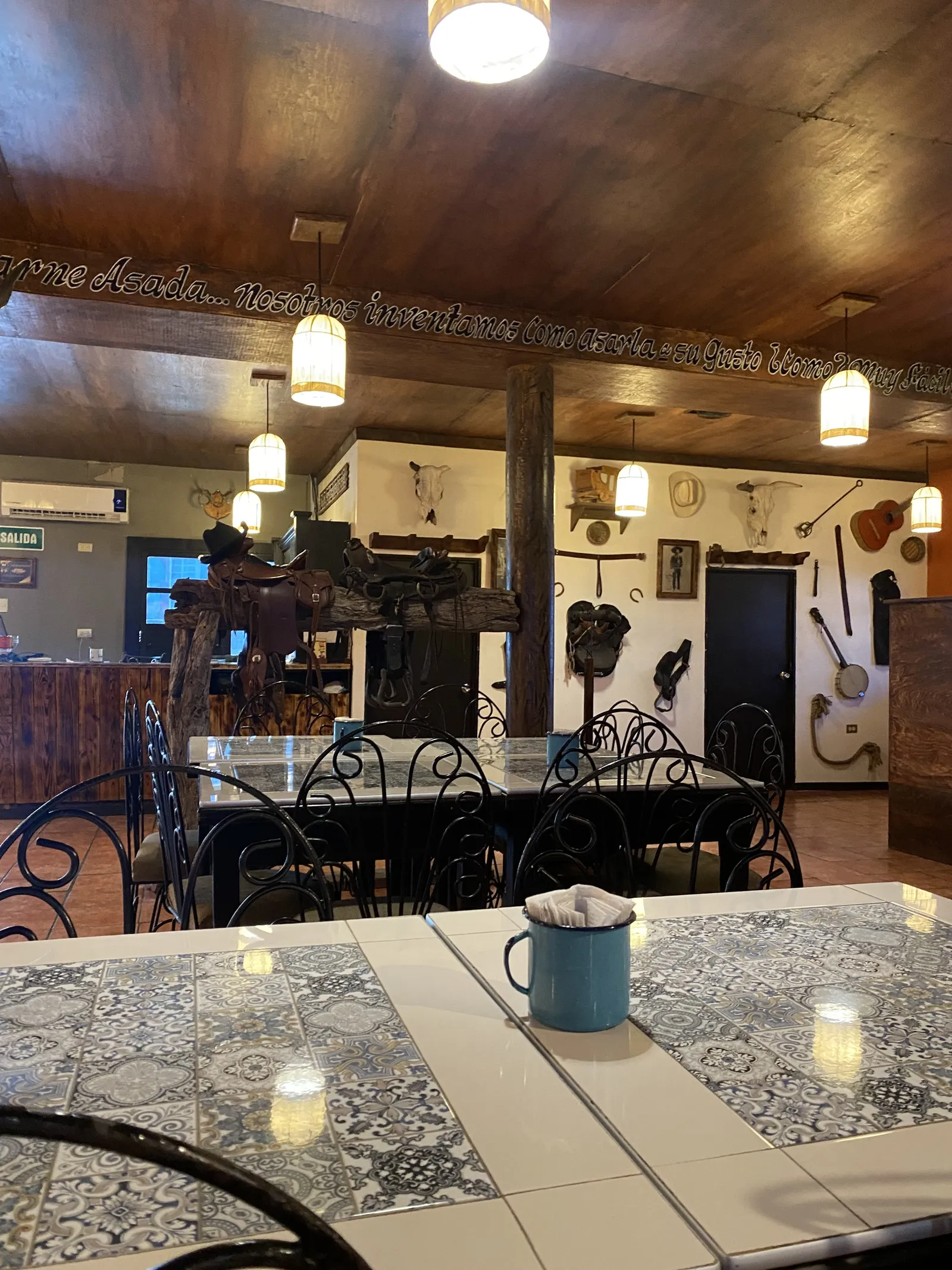 Los Magos Restaurant Bar image 5
