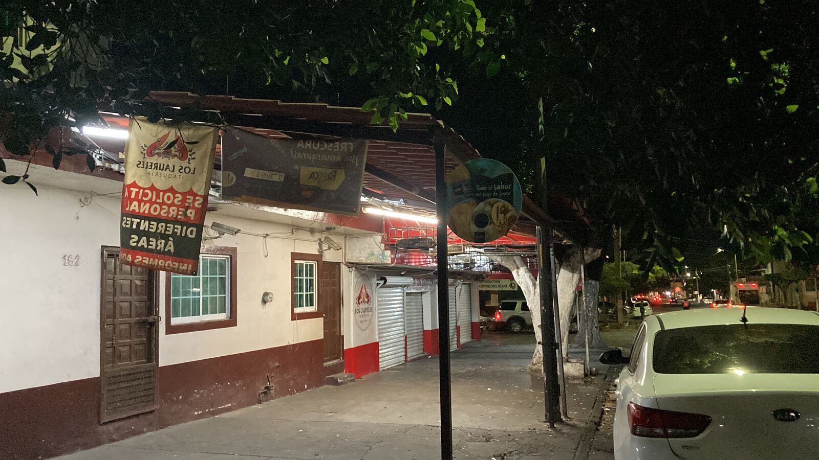 Taquería los Laureles image 1