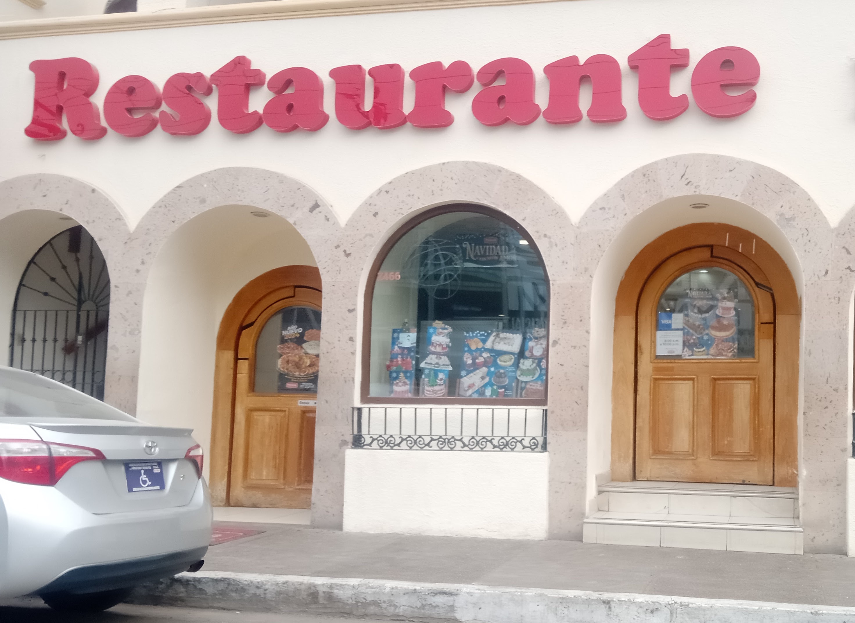 Restaurantes y Pastelerías Panamá Francisco Villa image 1