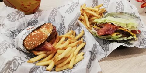 Carl's Jr. image 2