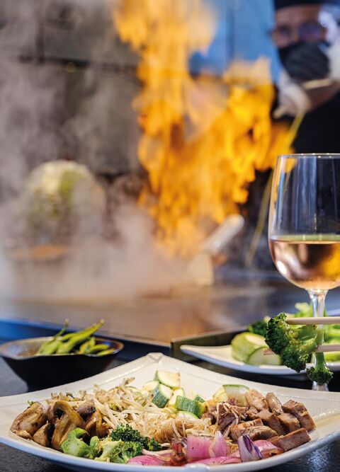 Yuniku Restaurante Japonés. La Lomita image 2