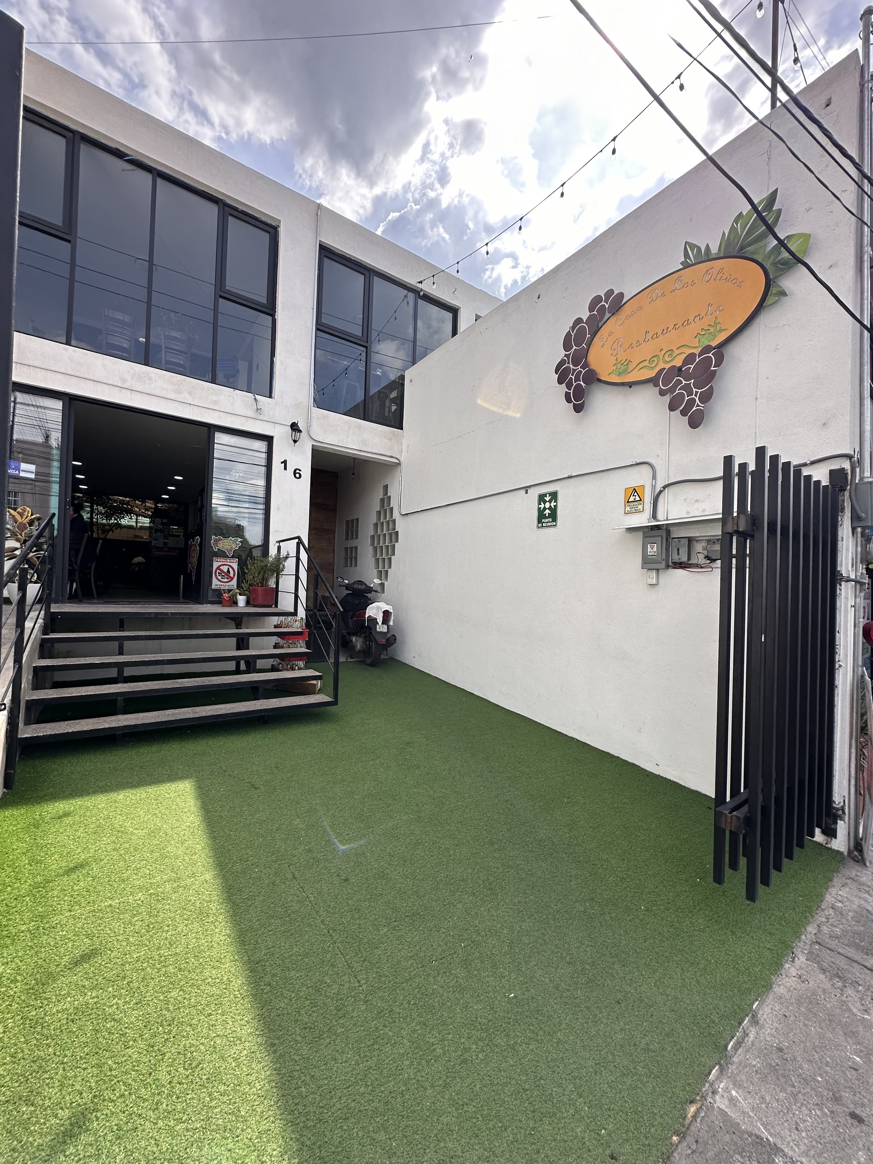 La Casa de los Olivos image 3