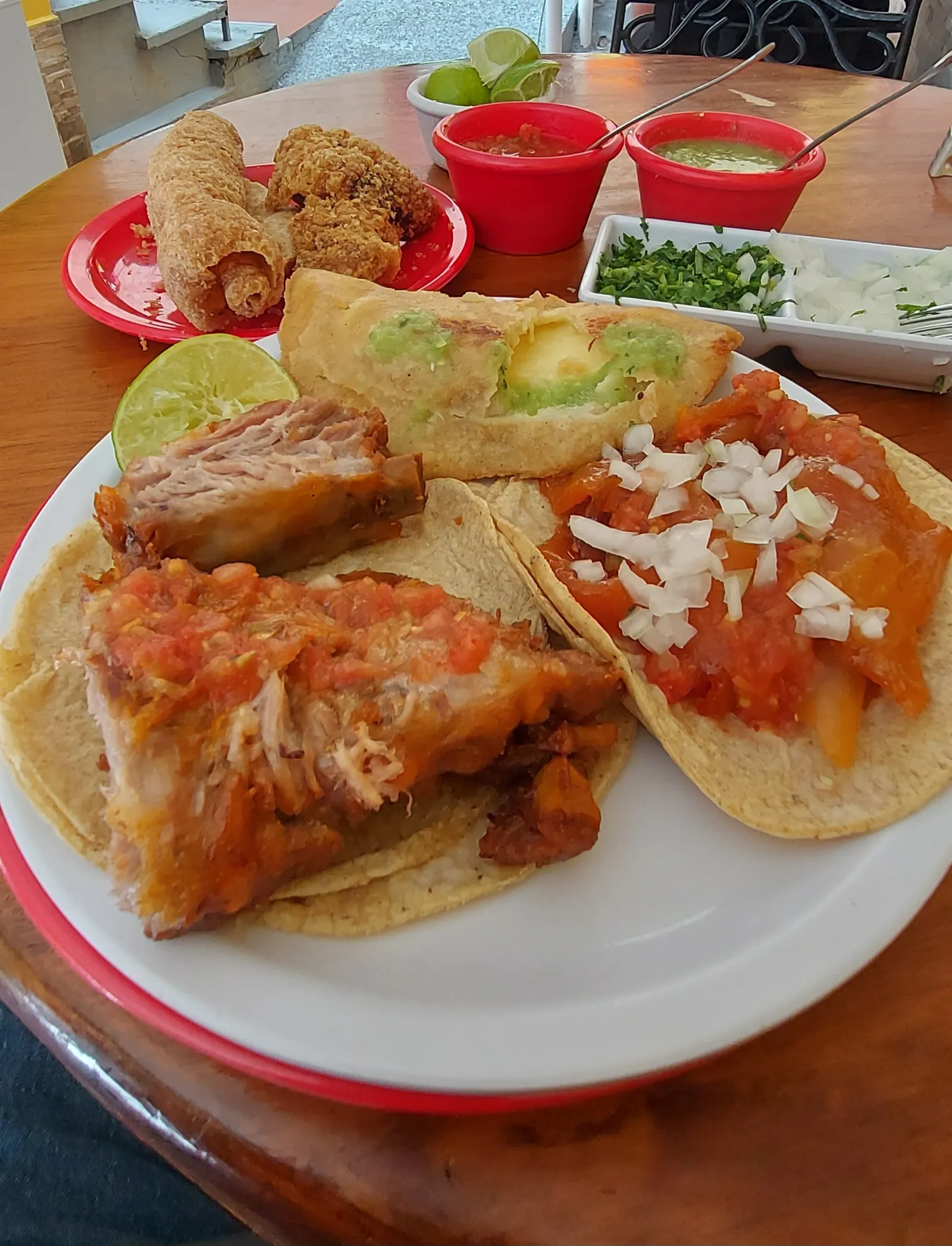 Carnitas Alfonso image 2