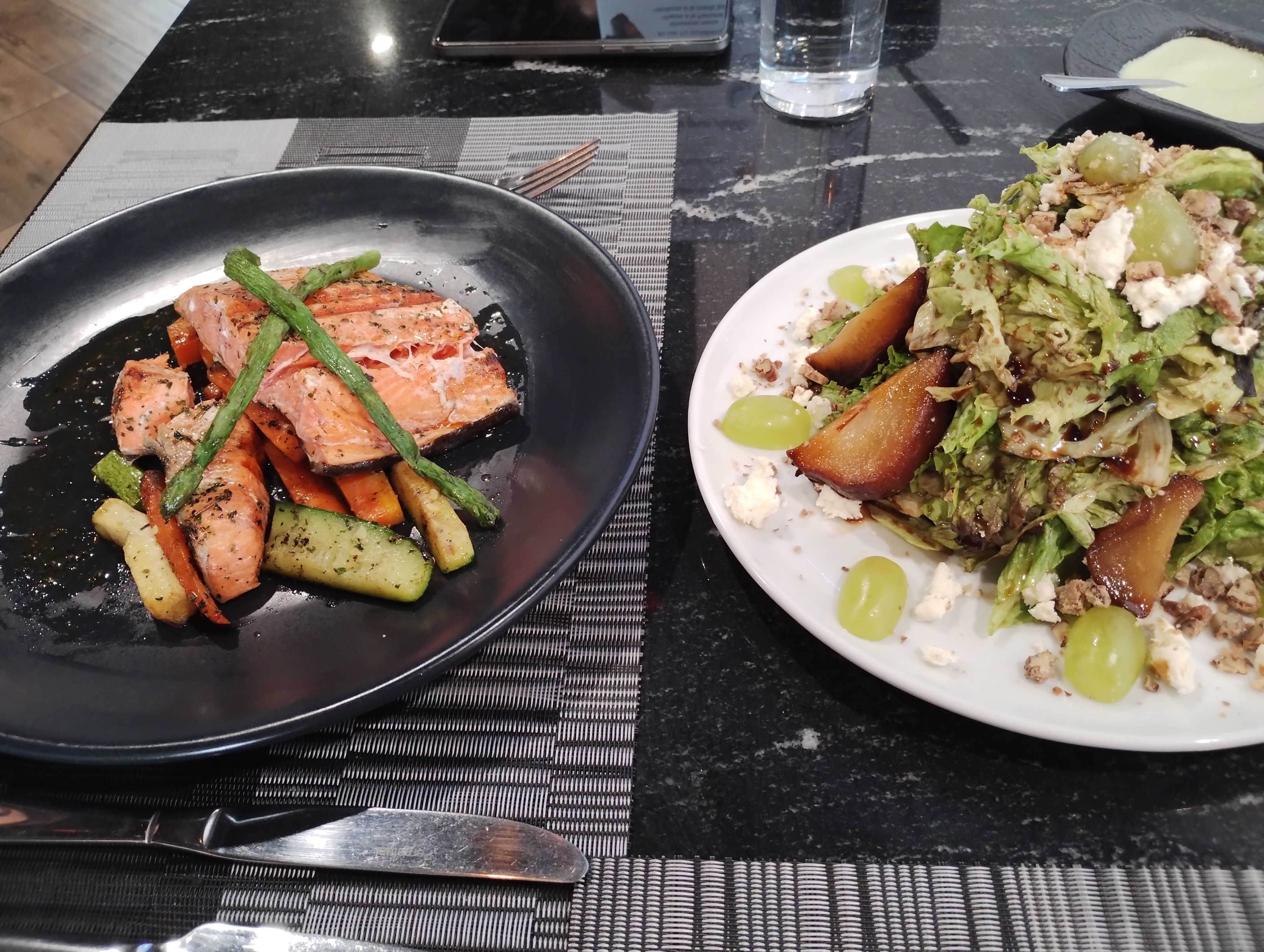 Restaurante Martina's Grill image 2