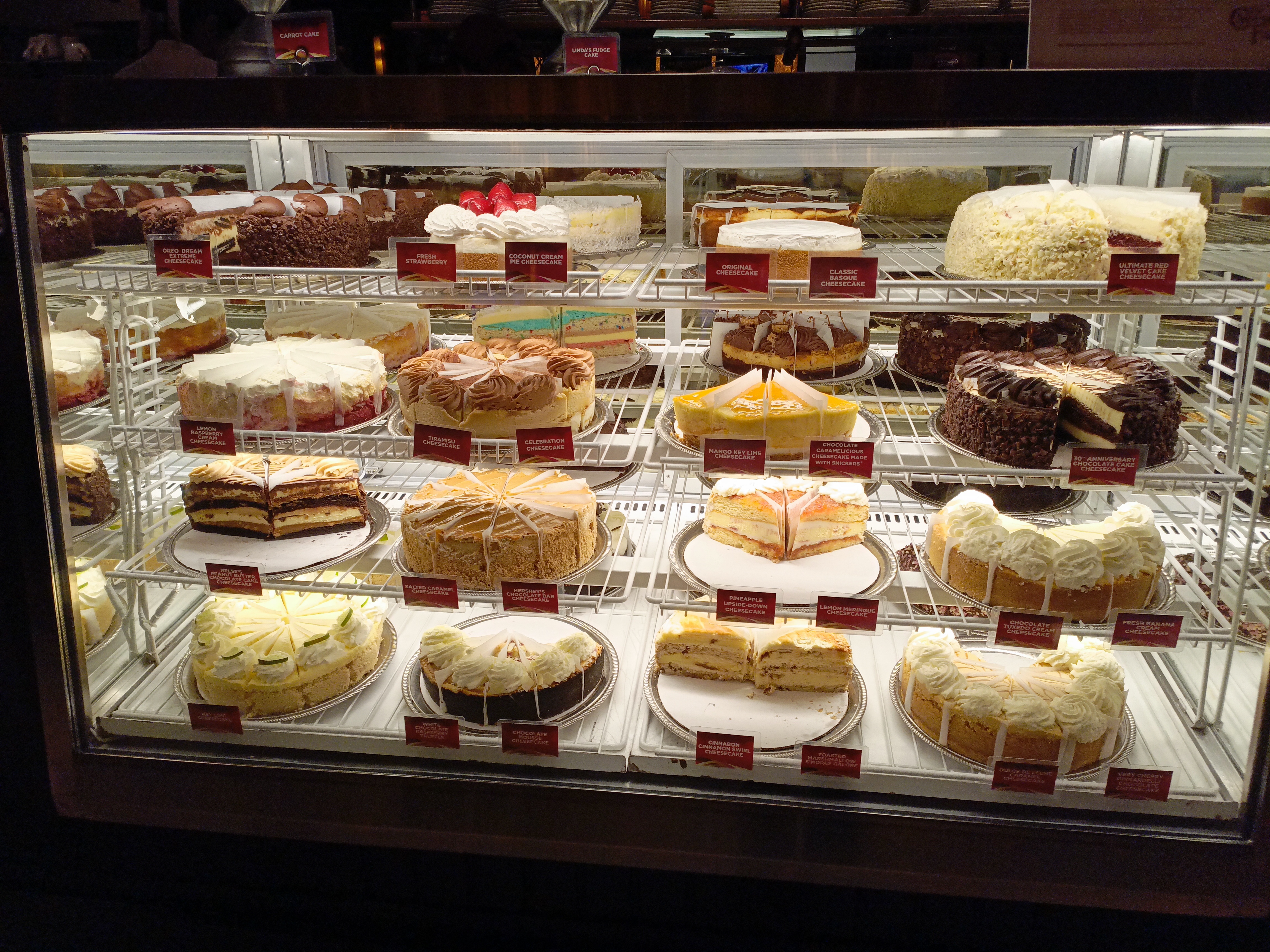 The Cheesecake Factory Plaza Satélite image 7