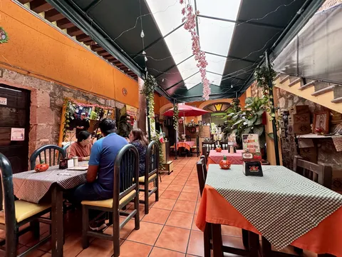 Cherries Restaurant image 3