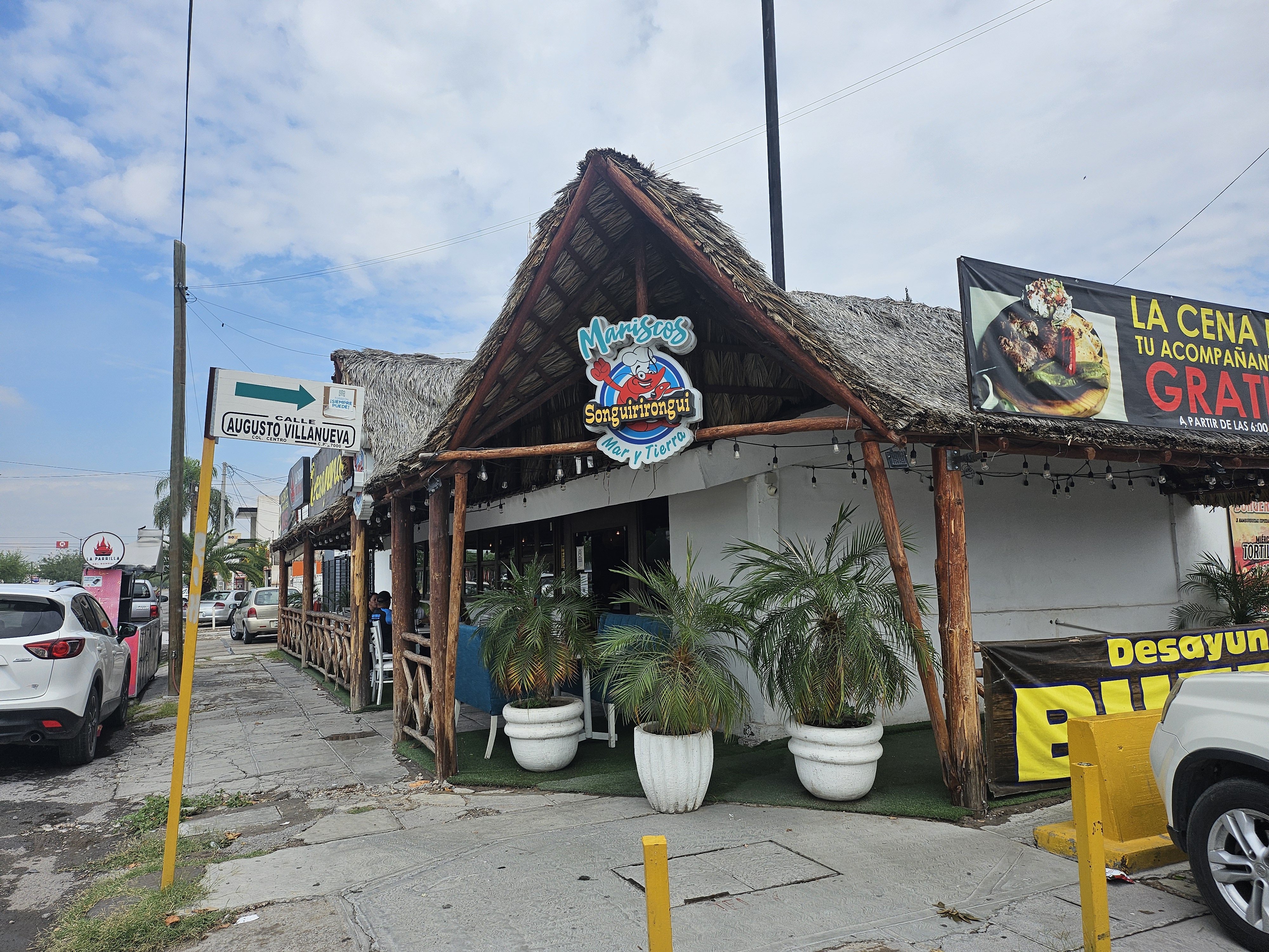 Mariscos Songui image 1