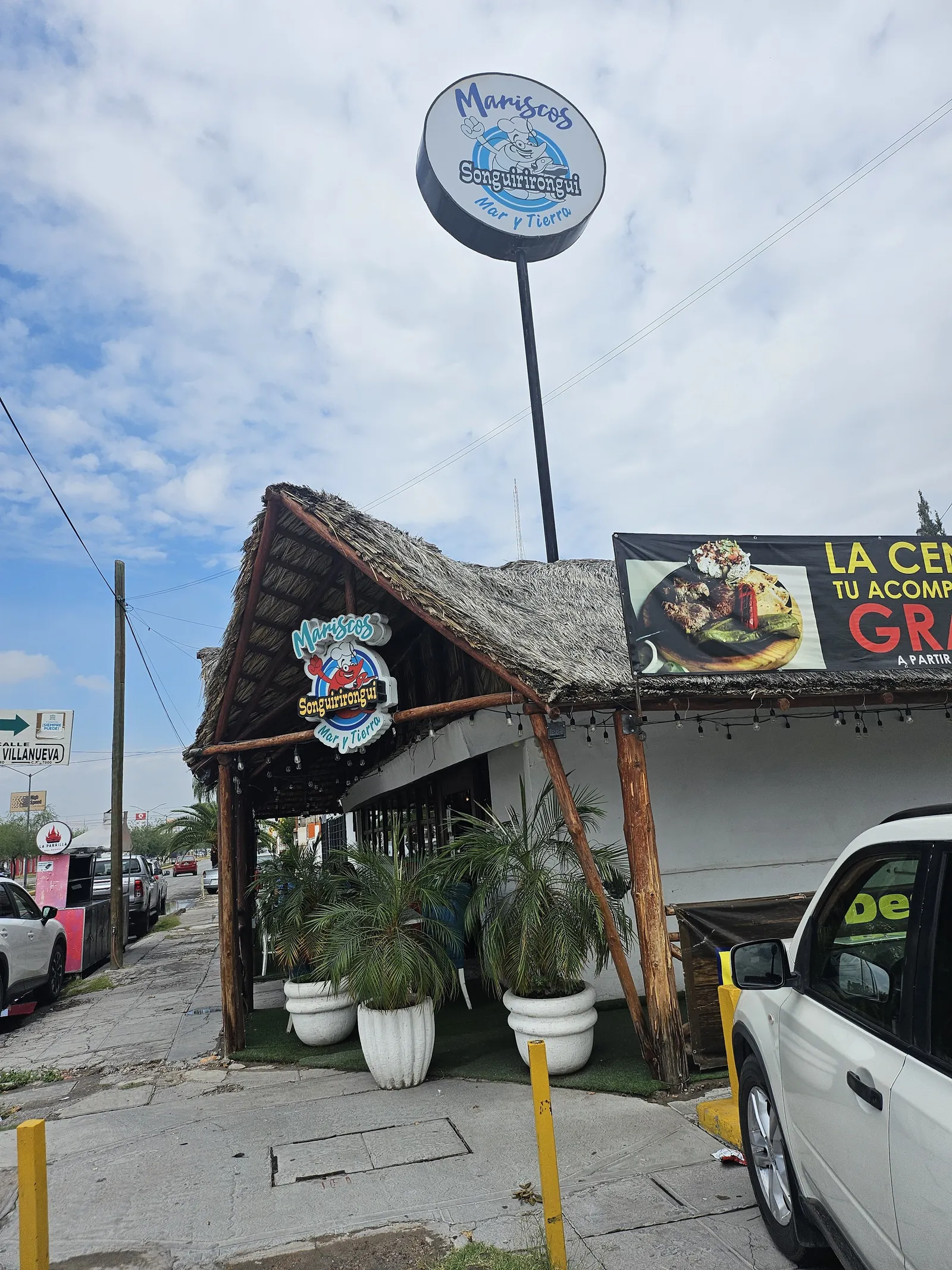 Mariscos Songui image 9