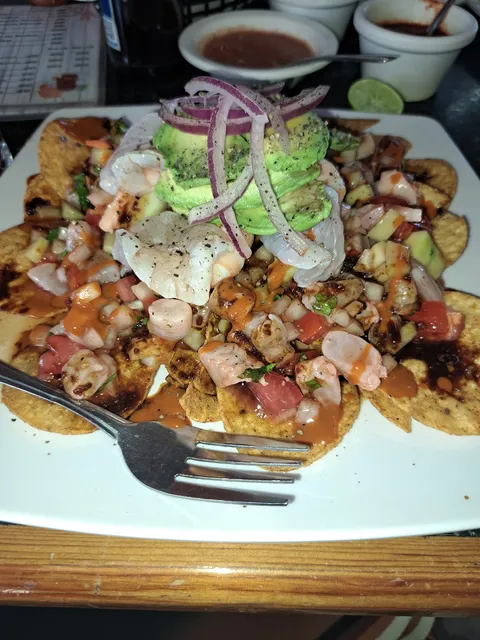 Azul y Rojo mariscos image 3