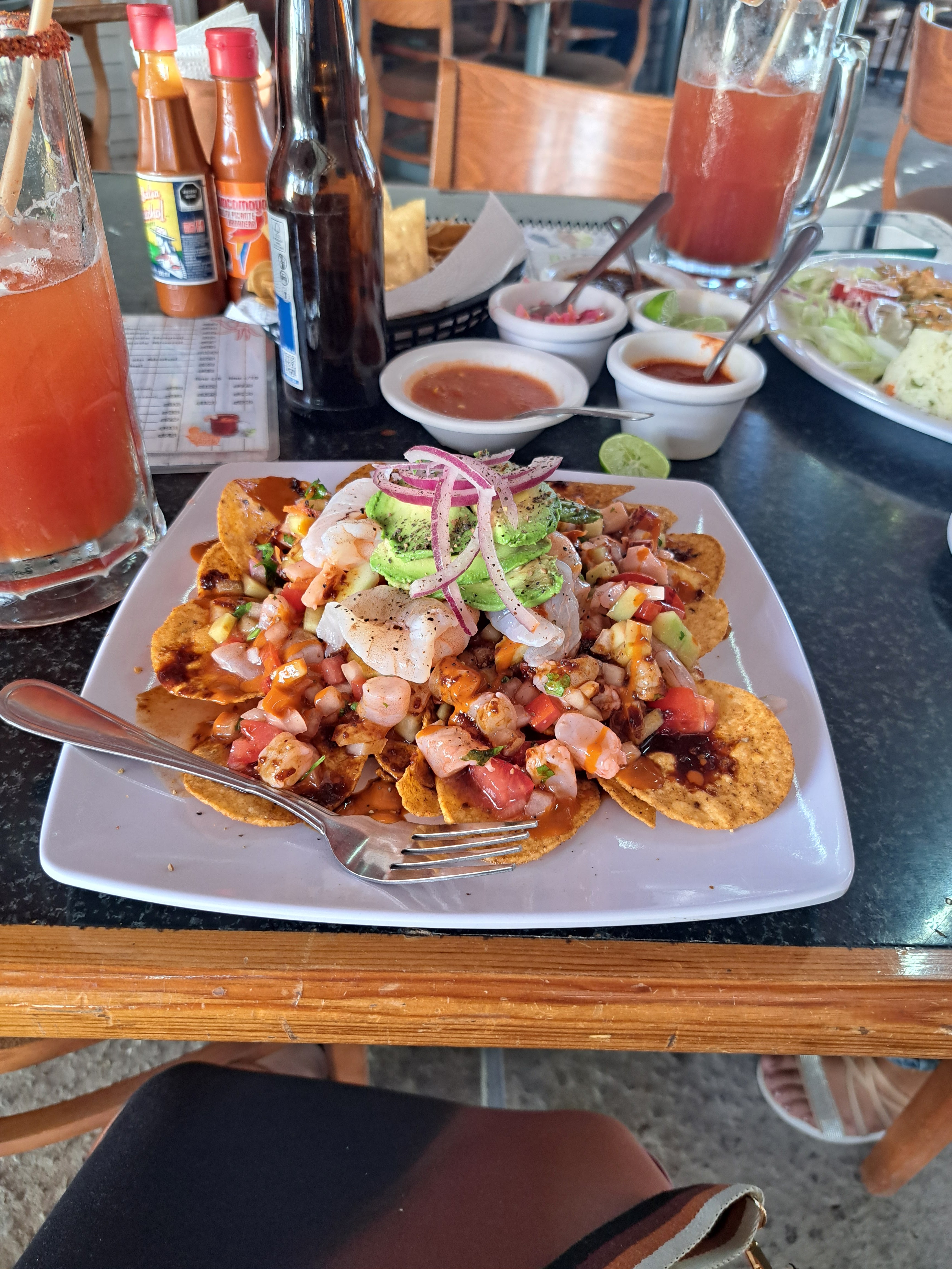 Azul y Rojo mariscos image 4