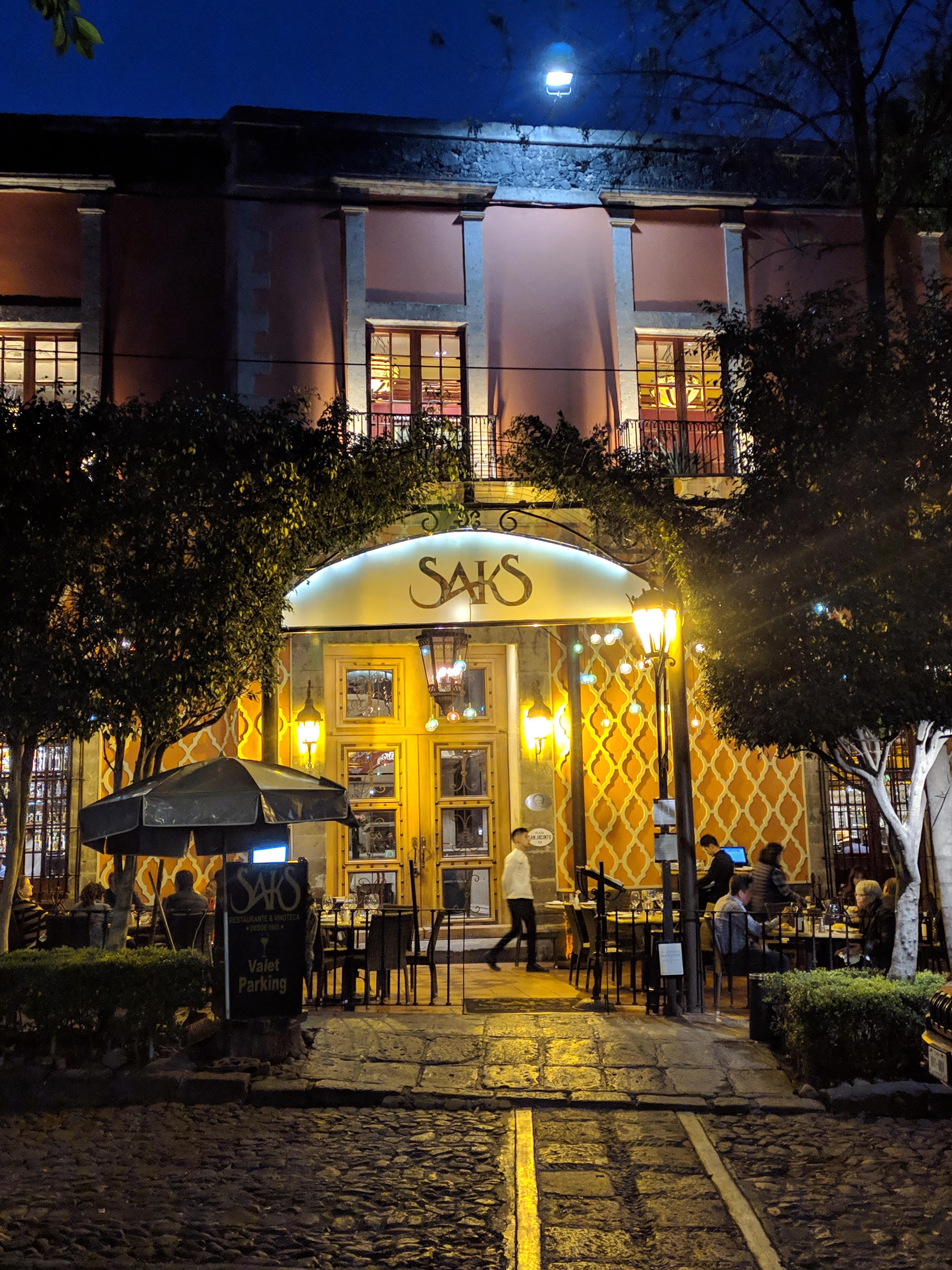 Saks image 3