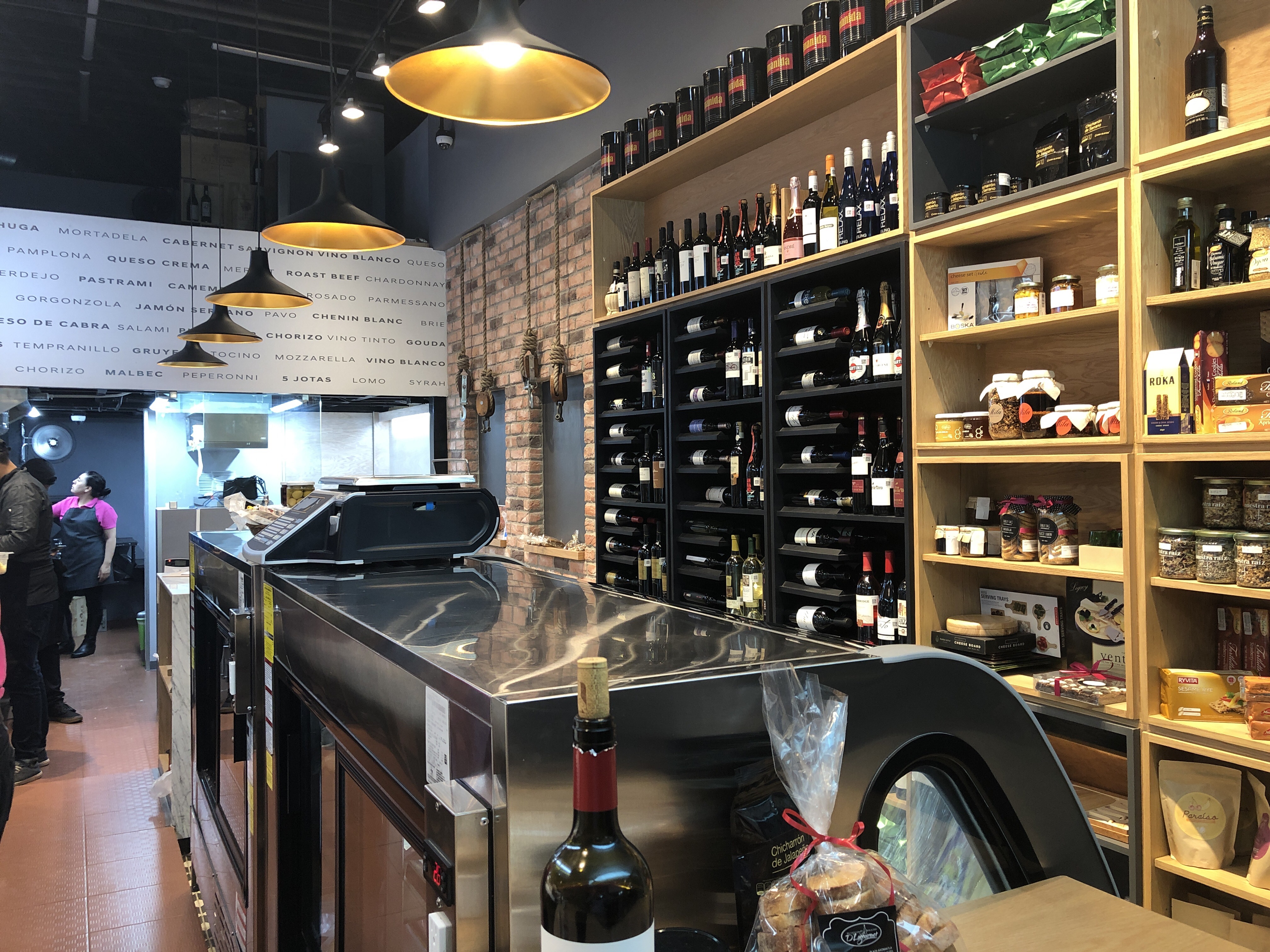 D’Lagourmet Plaza Las Aguilas image 2