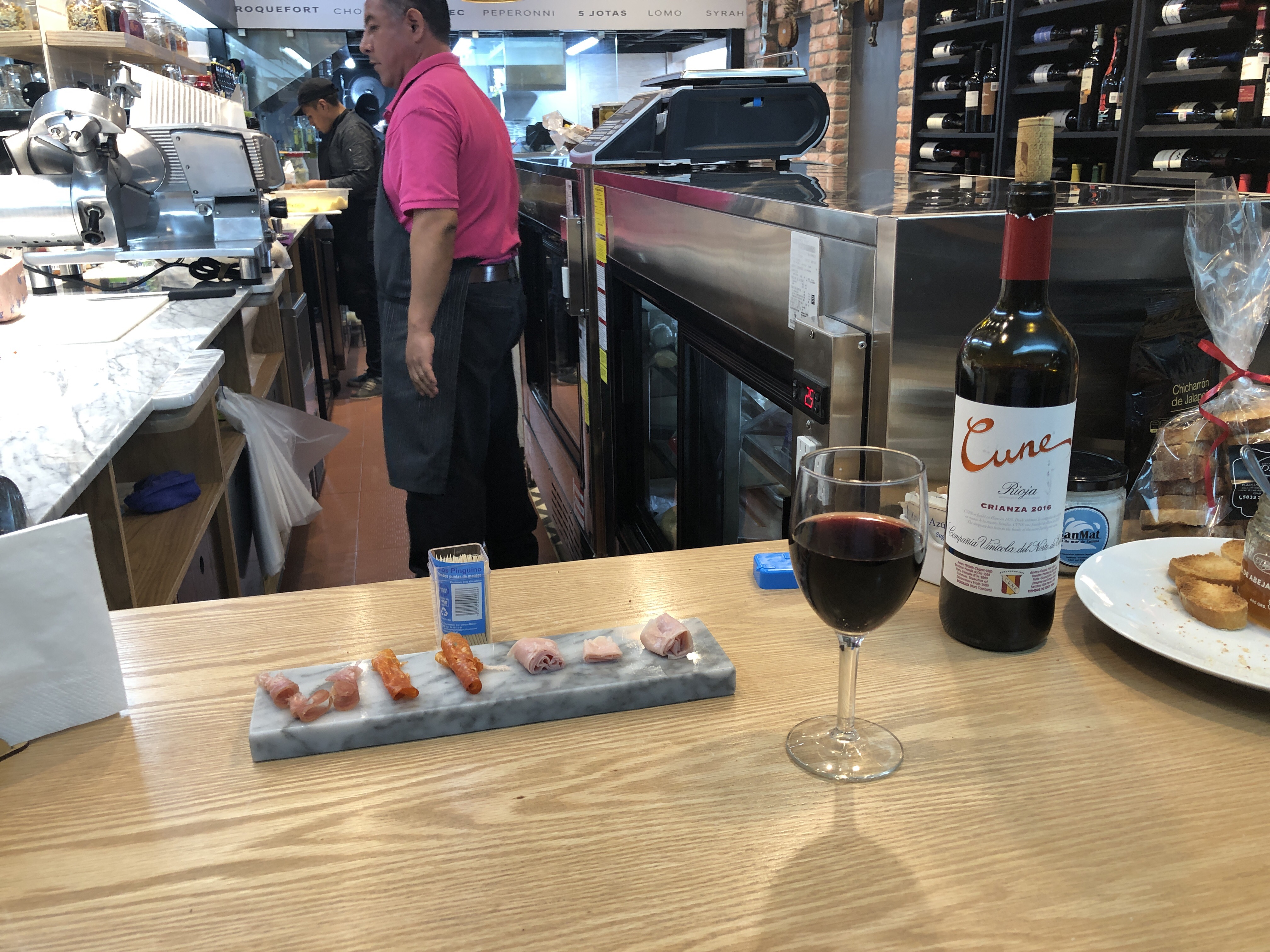 D’Lagourmet Plaza Las Aguilas image 3