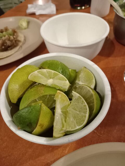 "El Arroyito II" Restaurante, Bar, Parrilla, Cortes, Carnitas y Barbacoa. image 7