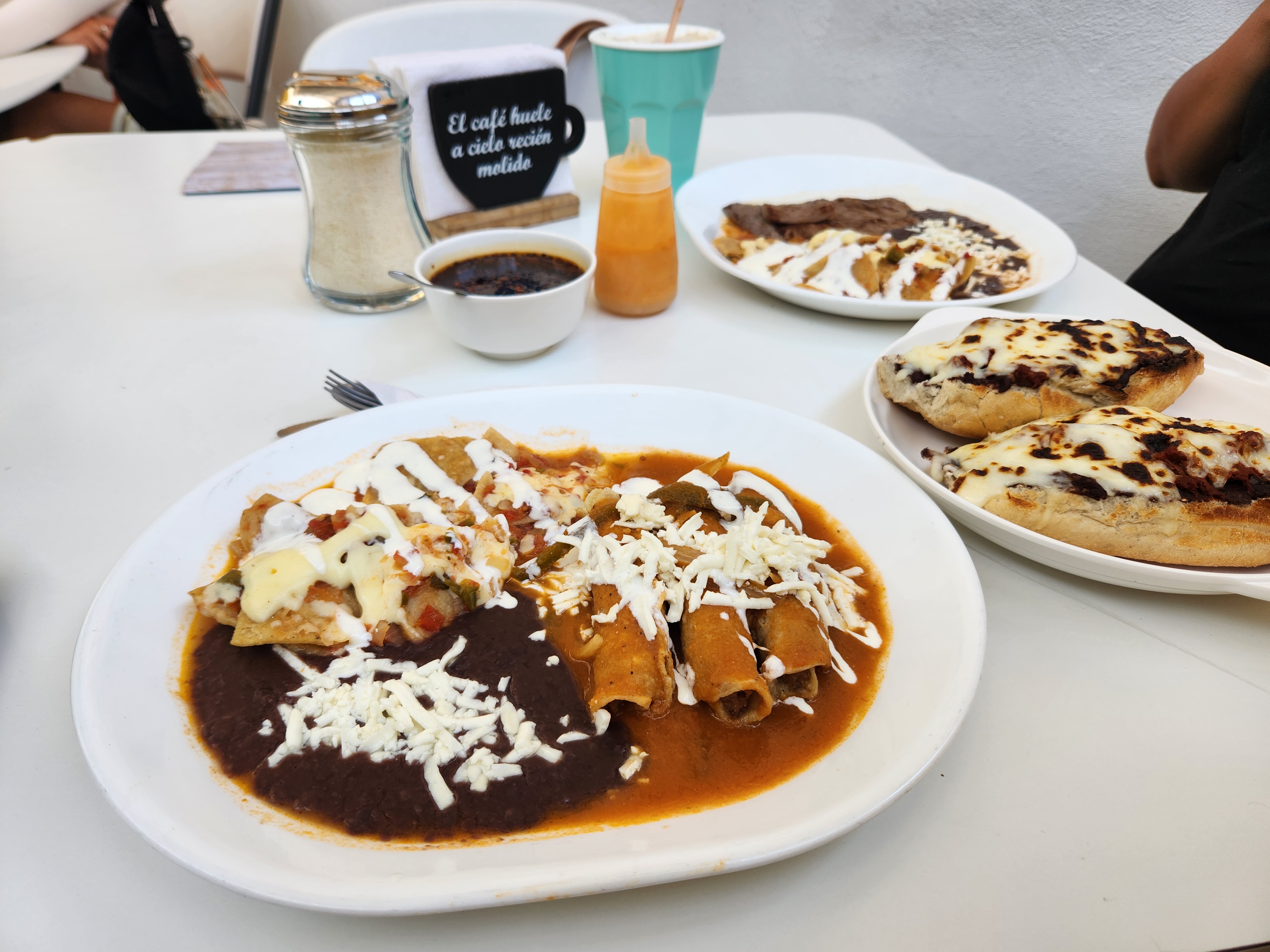 Café Corta'o image 4